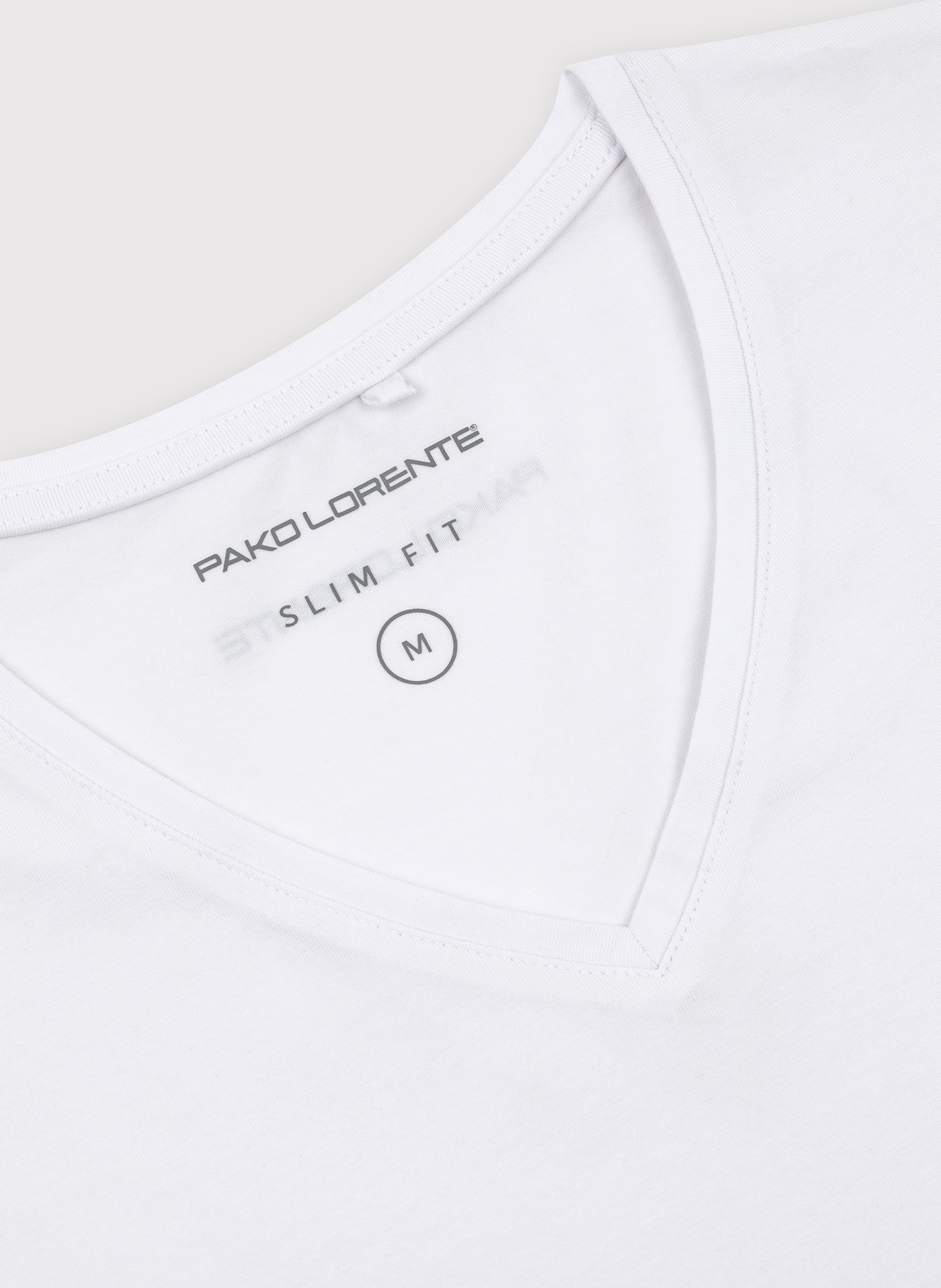 Biały gładki t-shirt v-neck - Pako Lorente