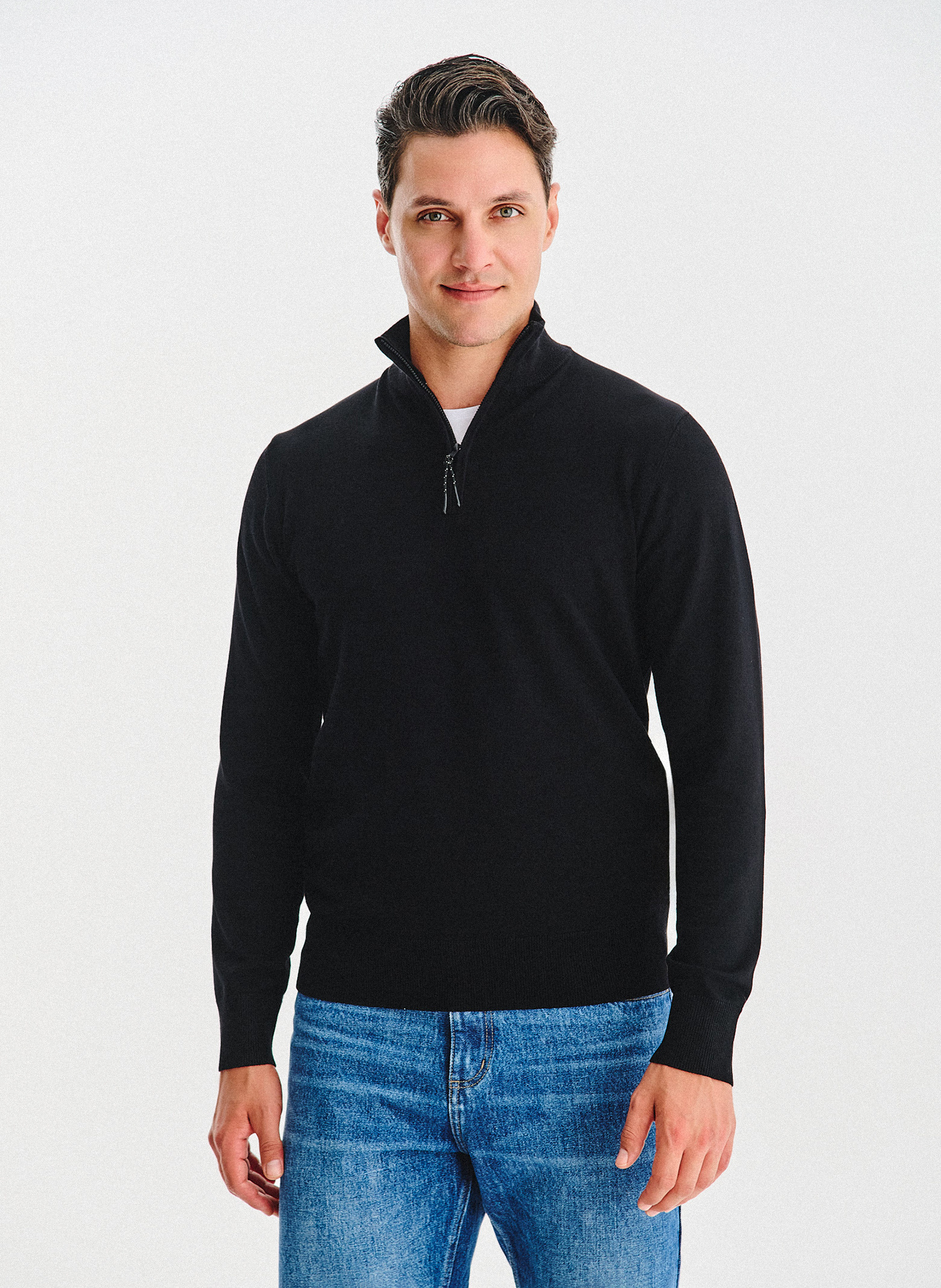 Czarny sweter z rozpinaną stójką - Pako Lorente