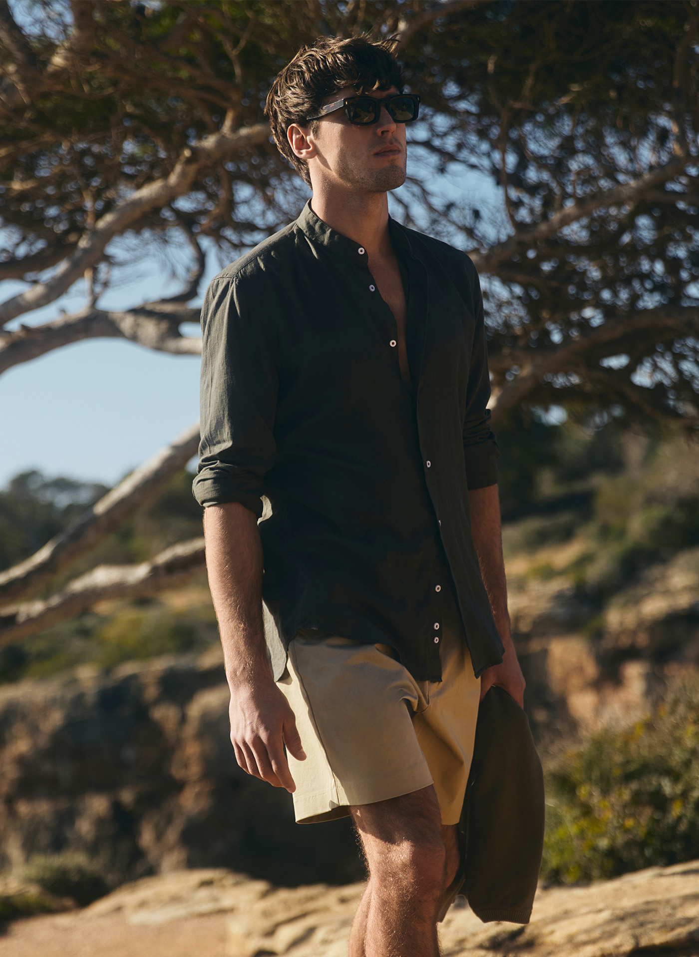 Lniana zielona koszula męska ze stójką - Pako Lorente