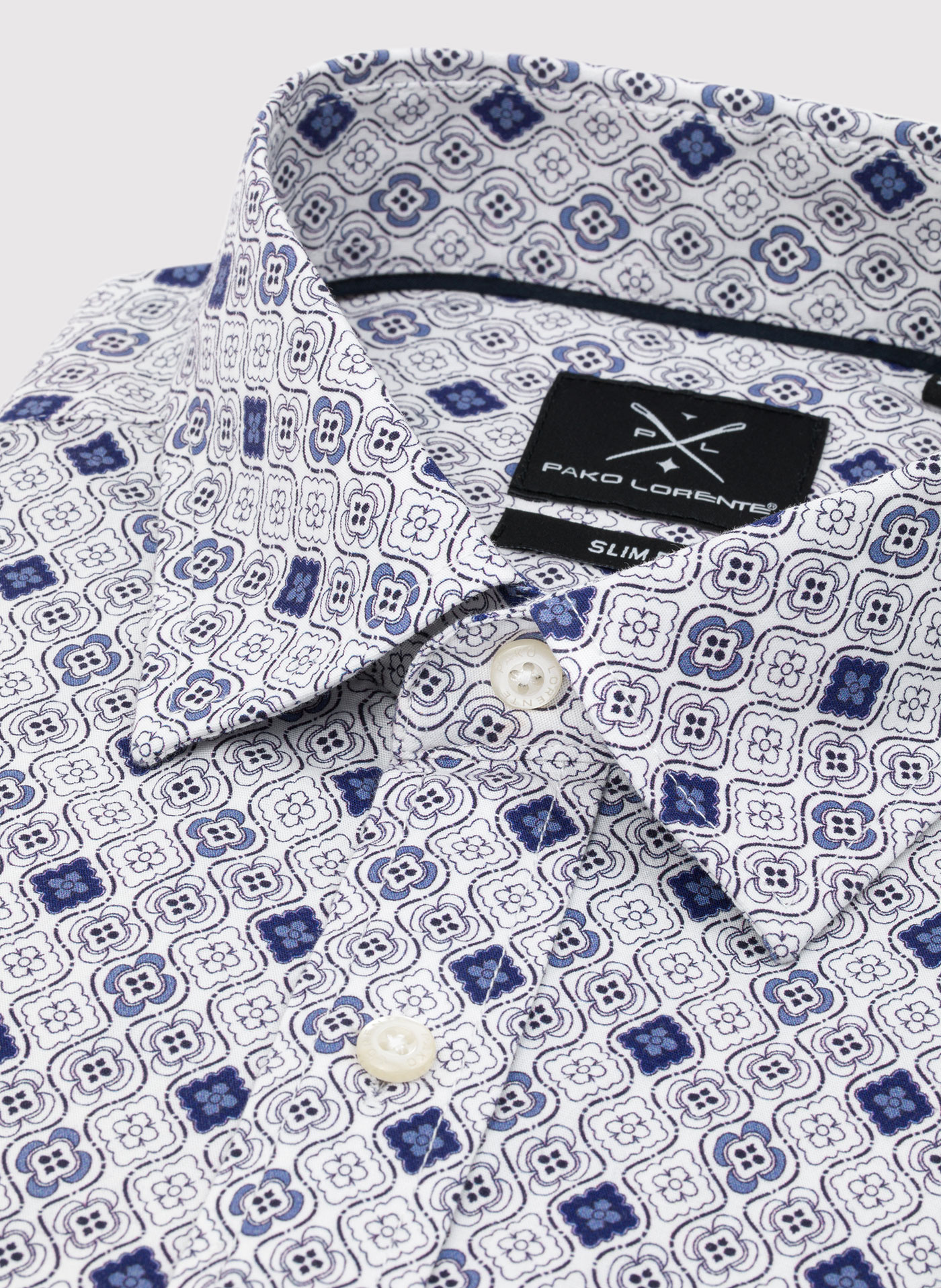 Męska koszula w kolorze białym w granatowy wzór - Pako Lorente