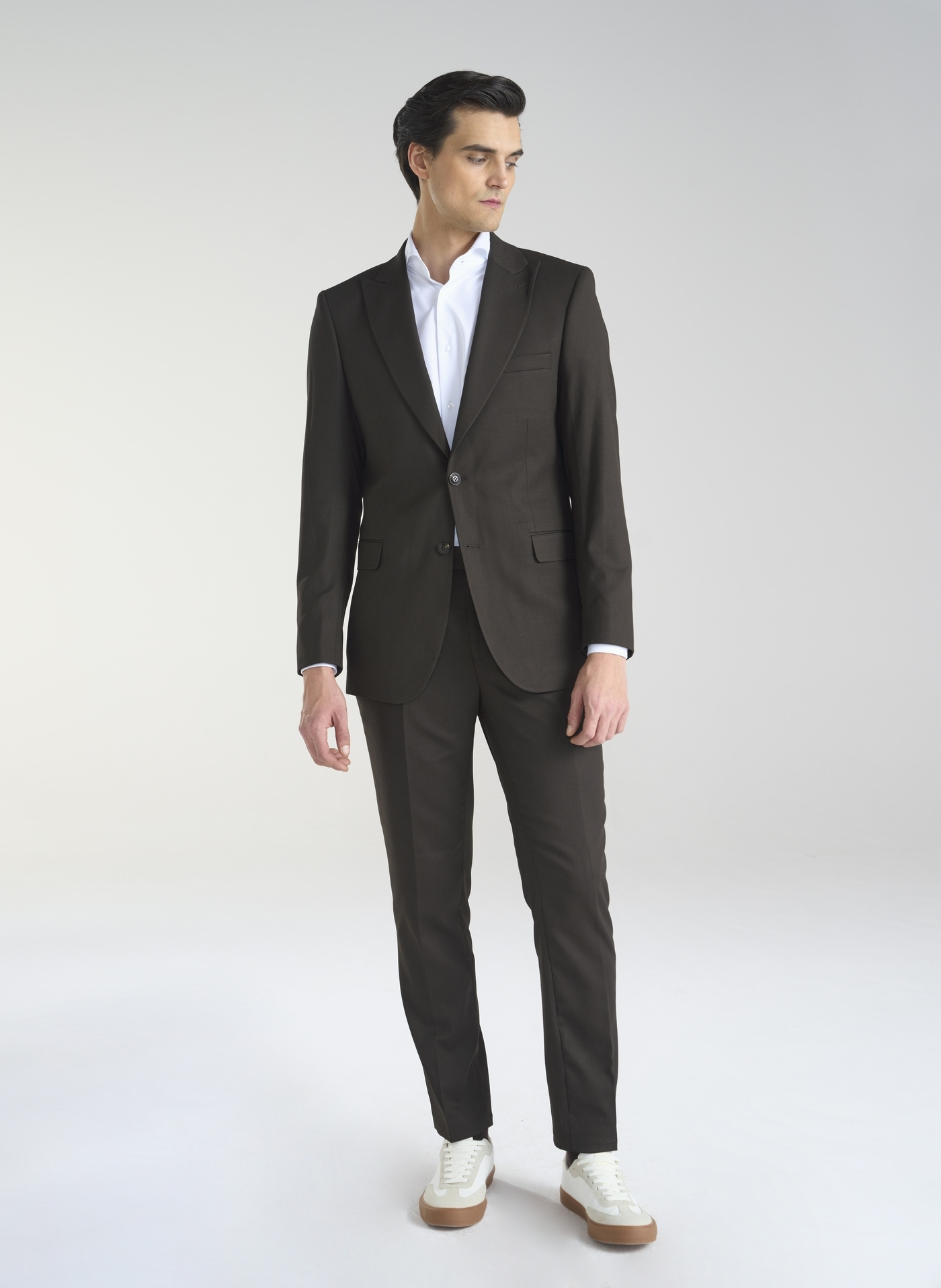 Brązowe spodnie w kant męskie - Pako Lorente