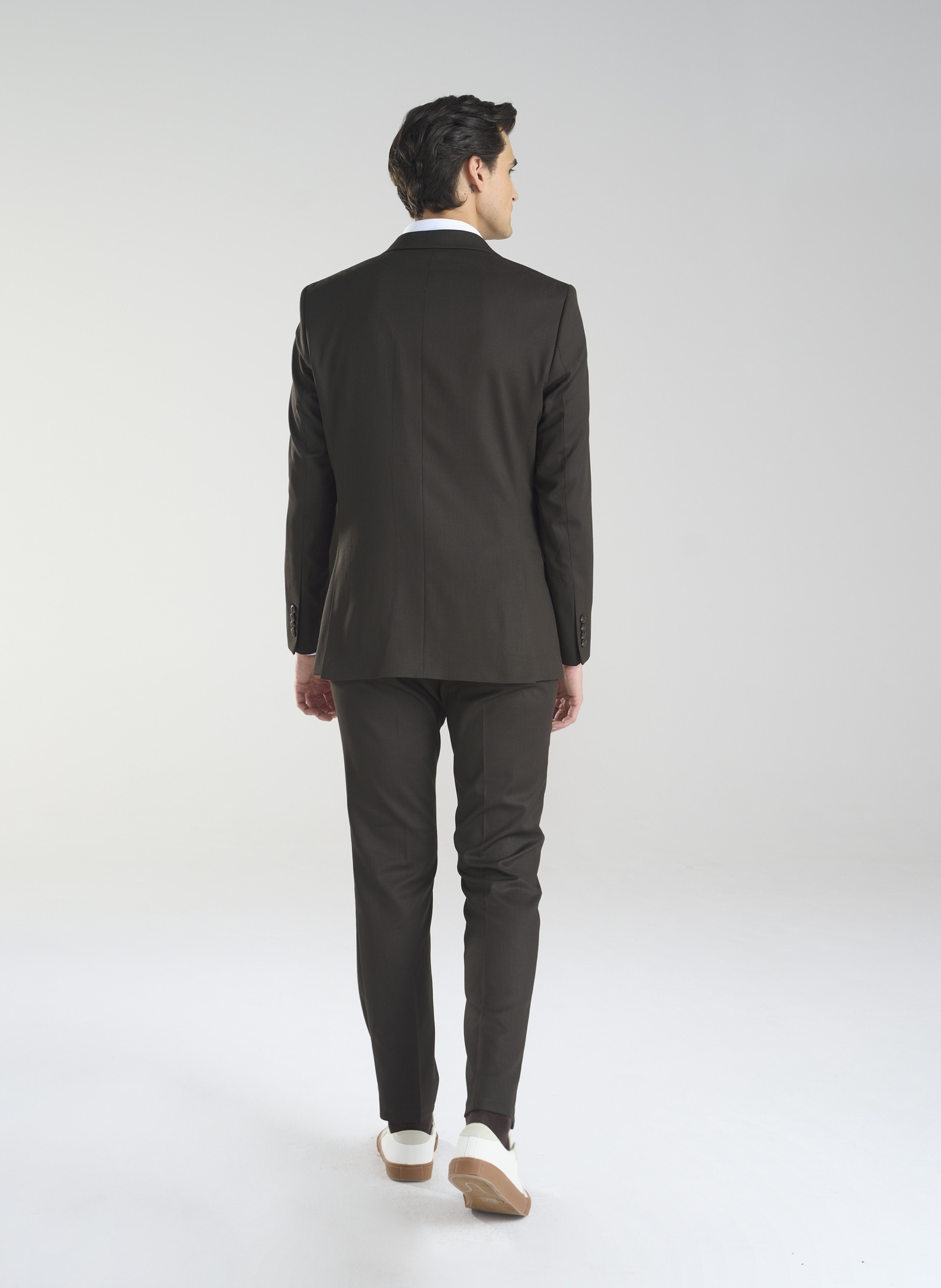 Brązowe spodnie w kant męskie - Pako Lorente