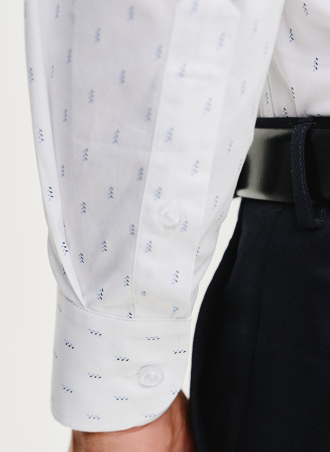 Biała koszula męska w mikrowzór - Pako Lorente