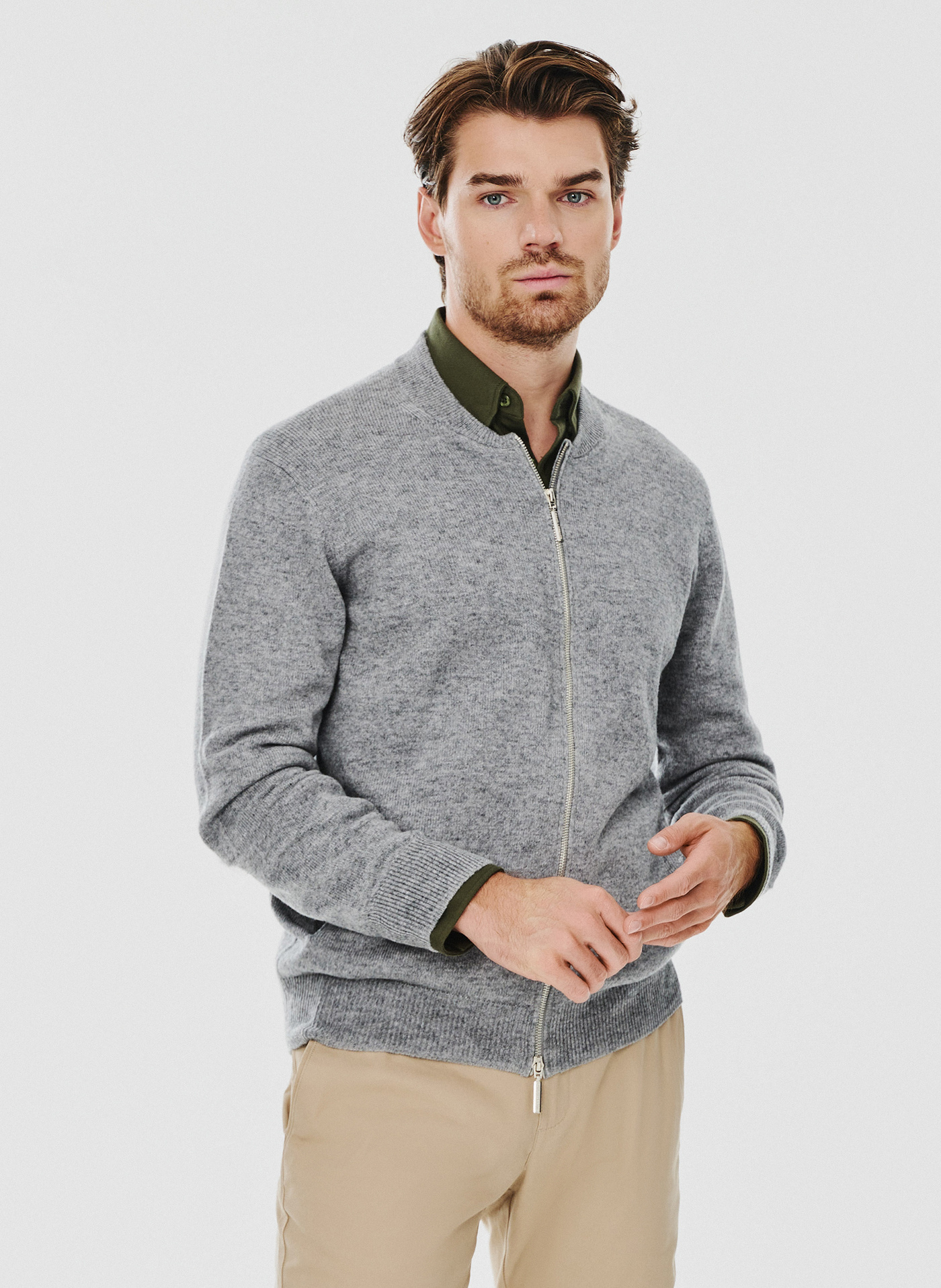 Sweter męski rozpinany w szarym kolorze - Pako Lorente