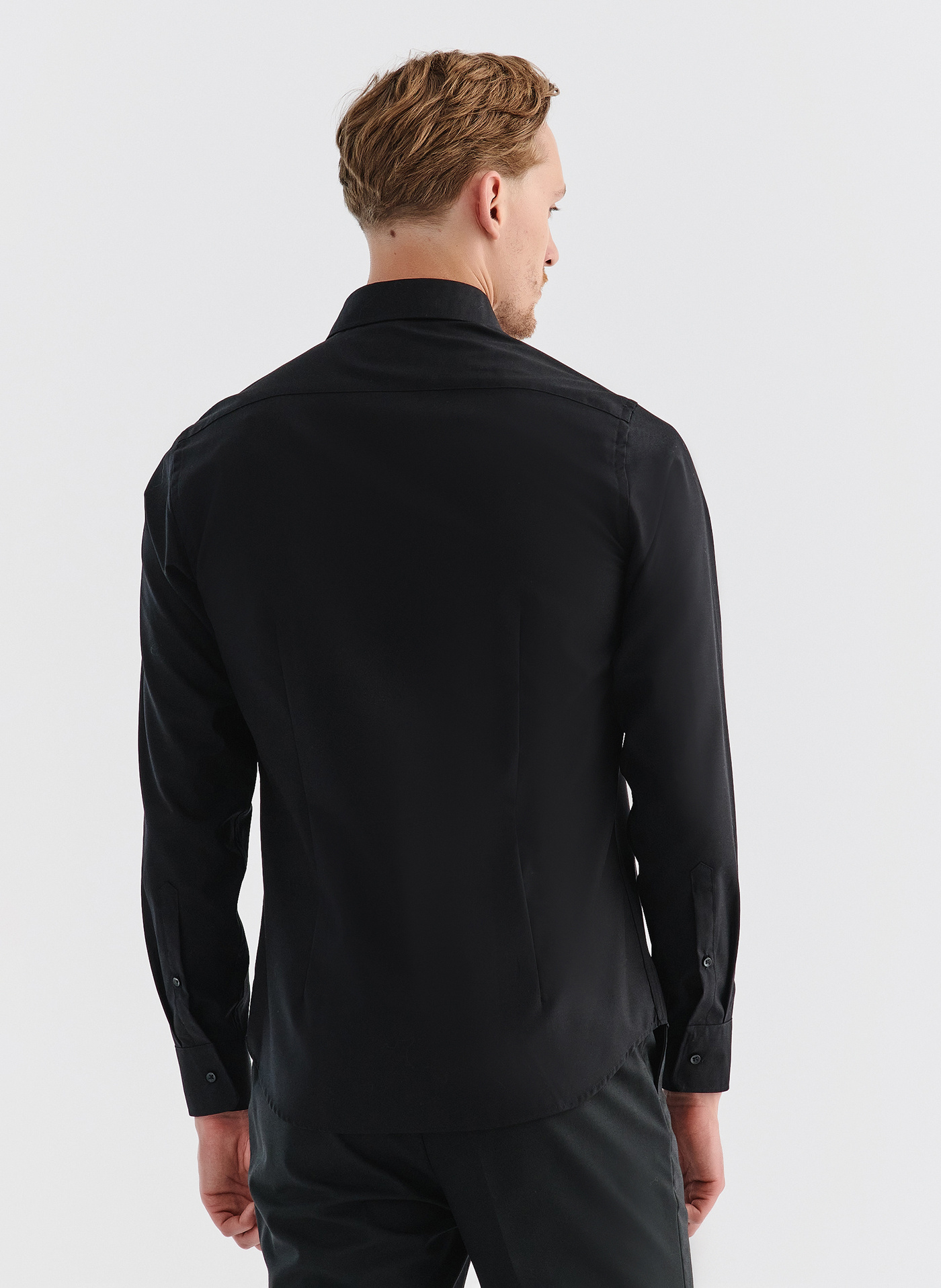 Koszula męska w kolorze czarnym P000B-1X-001-C-S - Pako Lorente