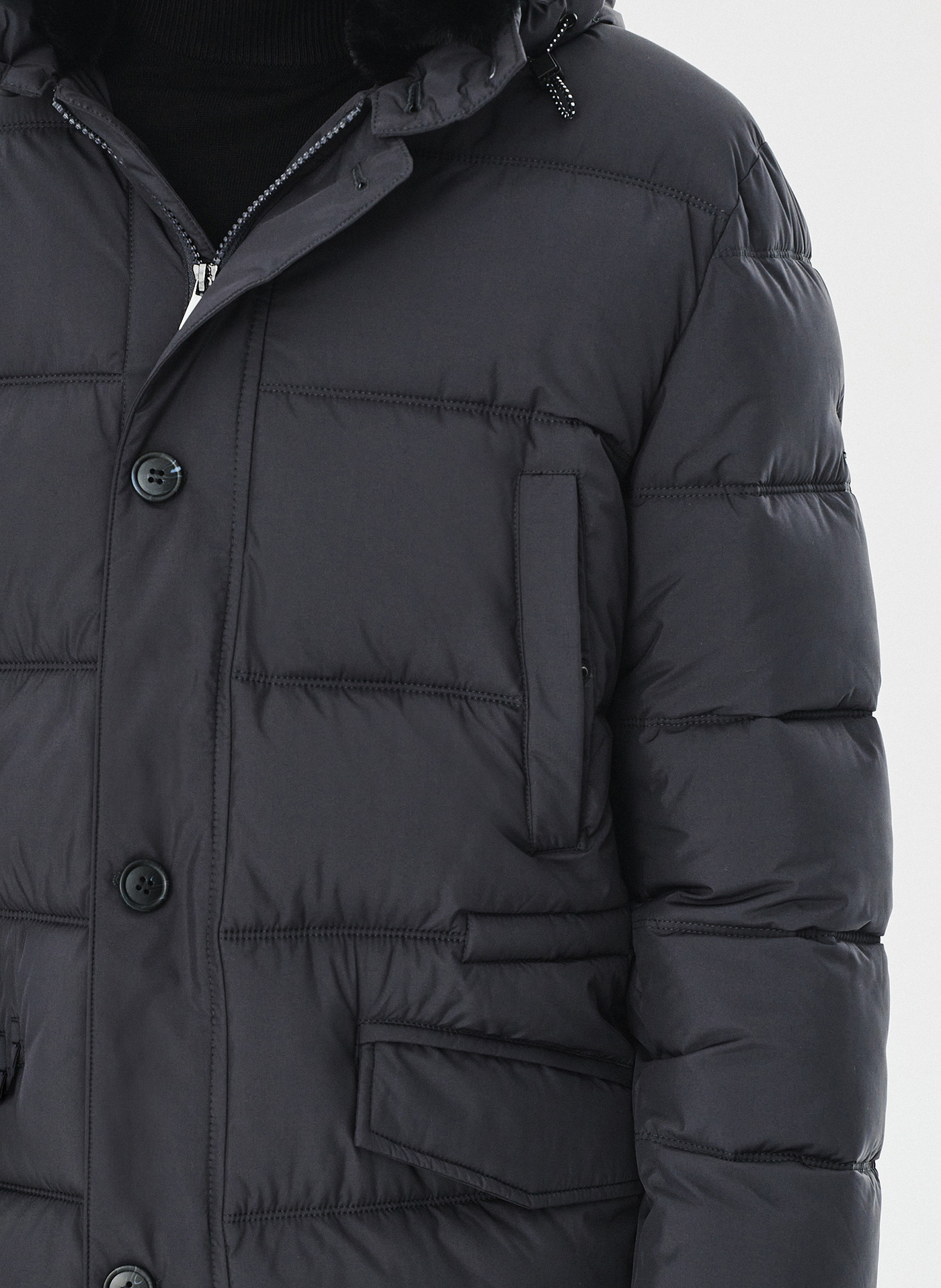 Granatowa pikowana kurtka z futrzanym kołnierzem - Pako Lorente