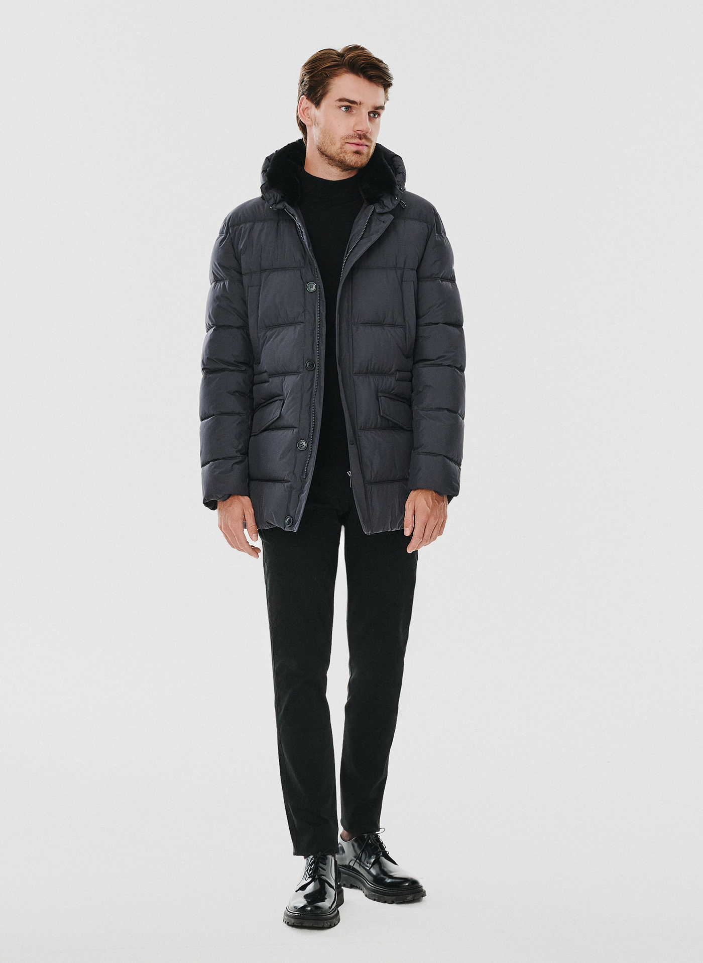 Granatowa pikowana kurtka z futrzanym kołnierzem - Pako Lorente