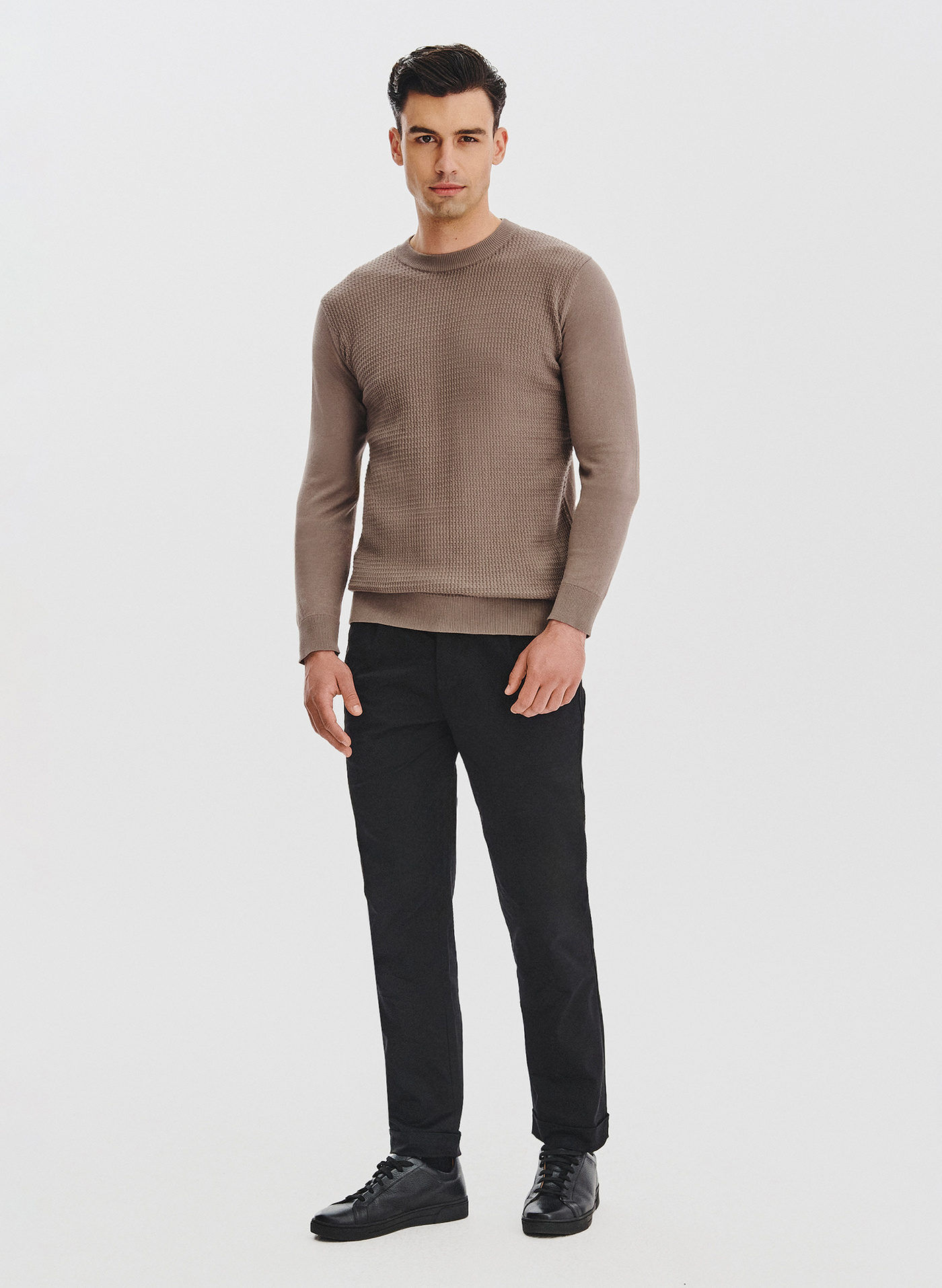 Brązowy sweter męski - Pako Lorente