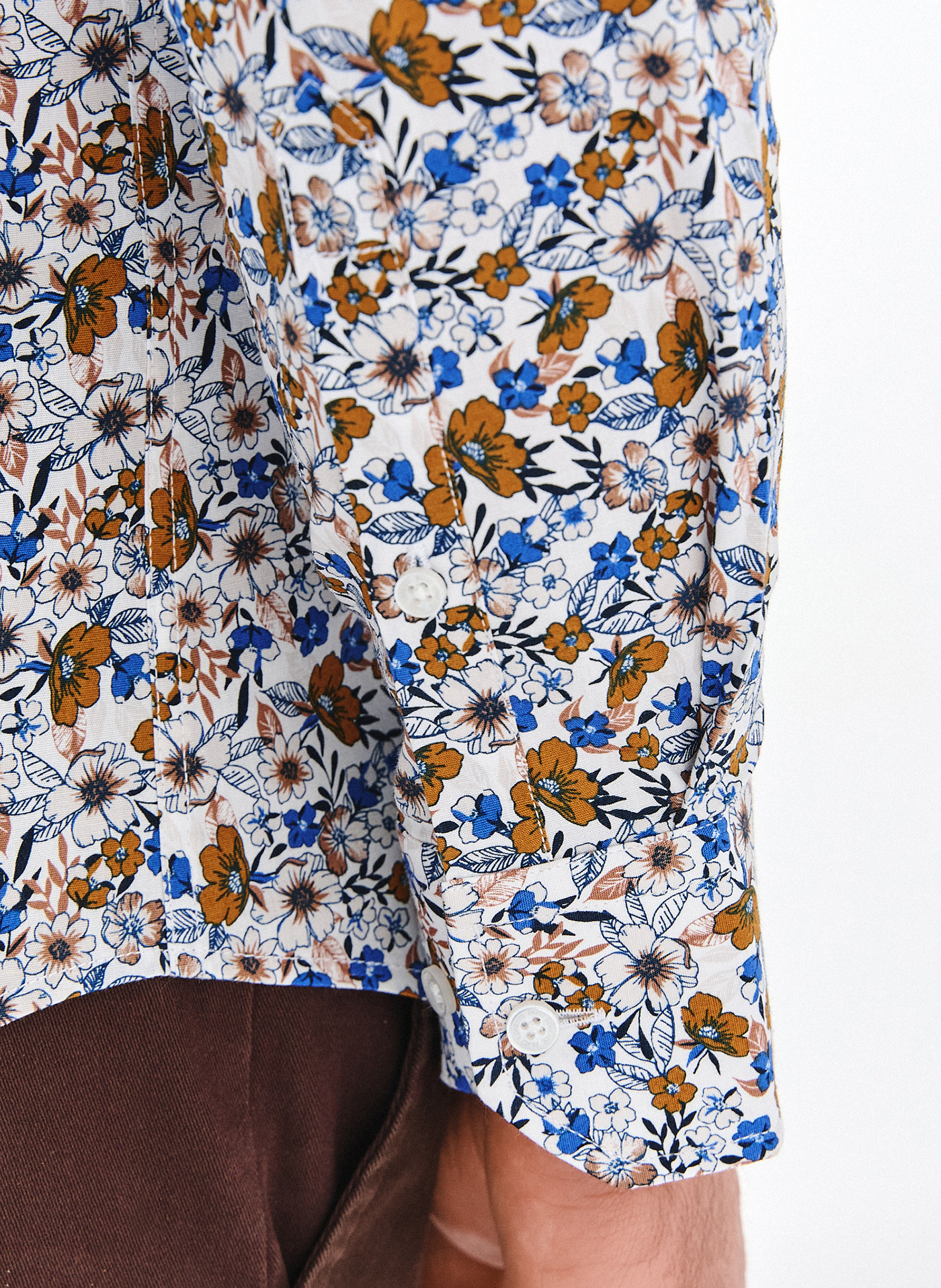 Biała koszula w kwiaty - Pako Lorente