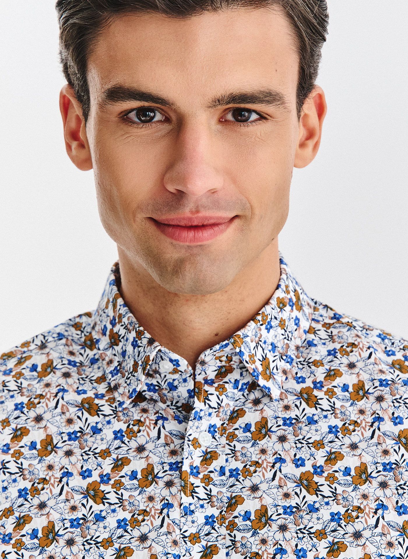 Biała koszula w kwiaty - Pako Lorente