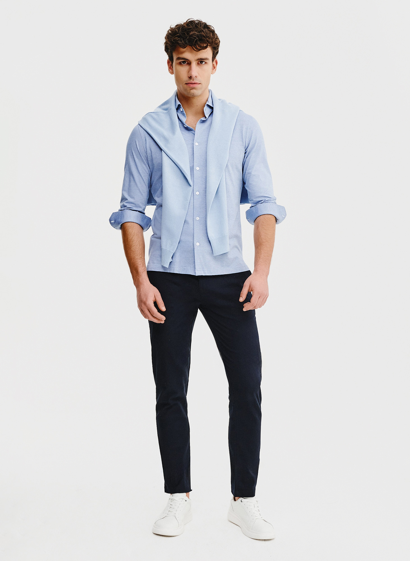 Bawełniana koszula męska w kolorze niebieskim - Pako Lorente