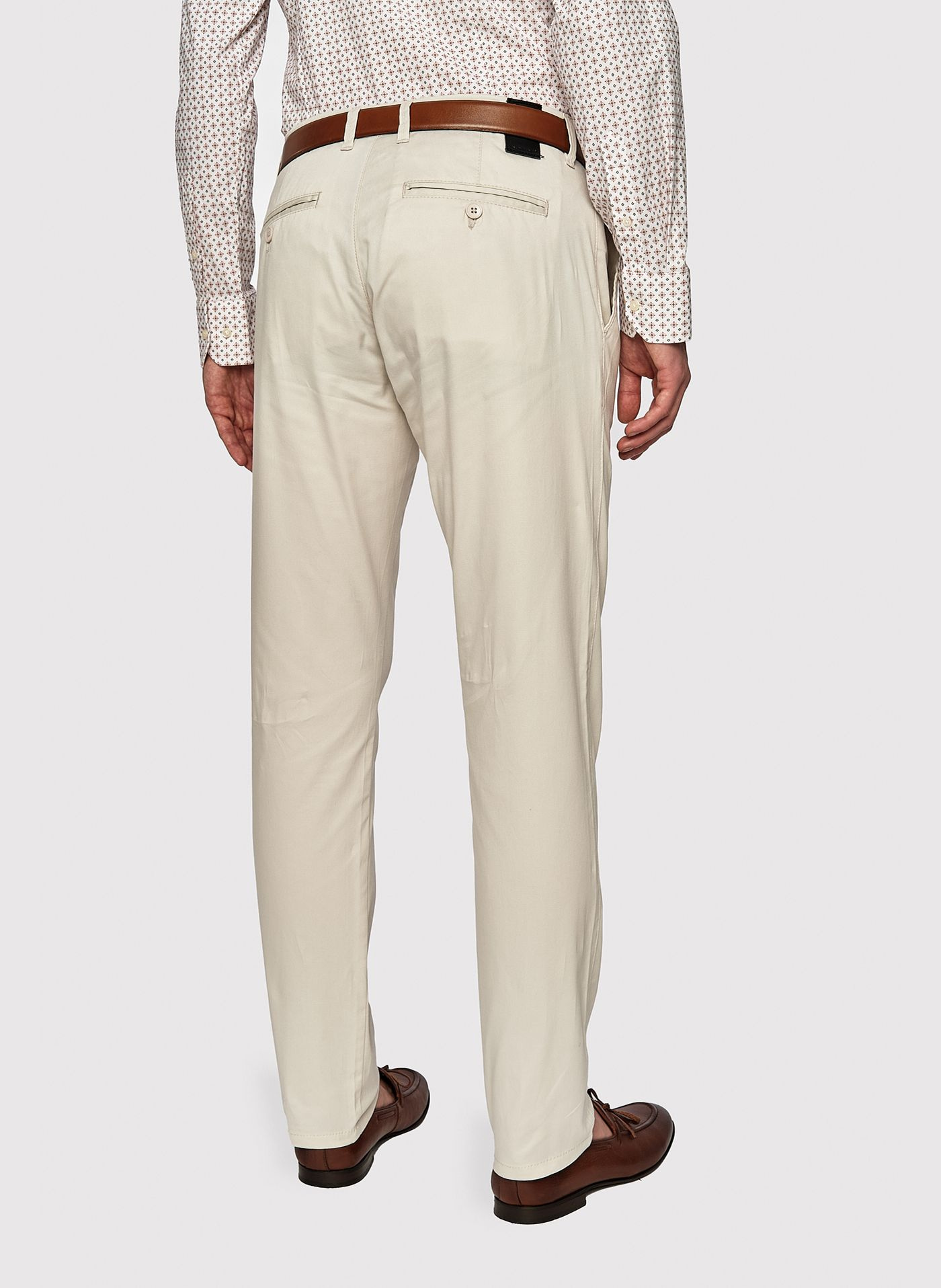 Męskie basicowe spodnie w kolorze ecru P23SB-WX-005-E-0 - Pako Lorente