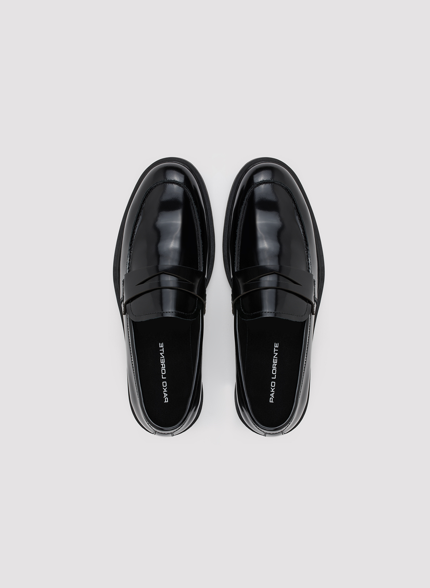 Czarne lakierowane mokasyny męskie - Pako Lorente