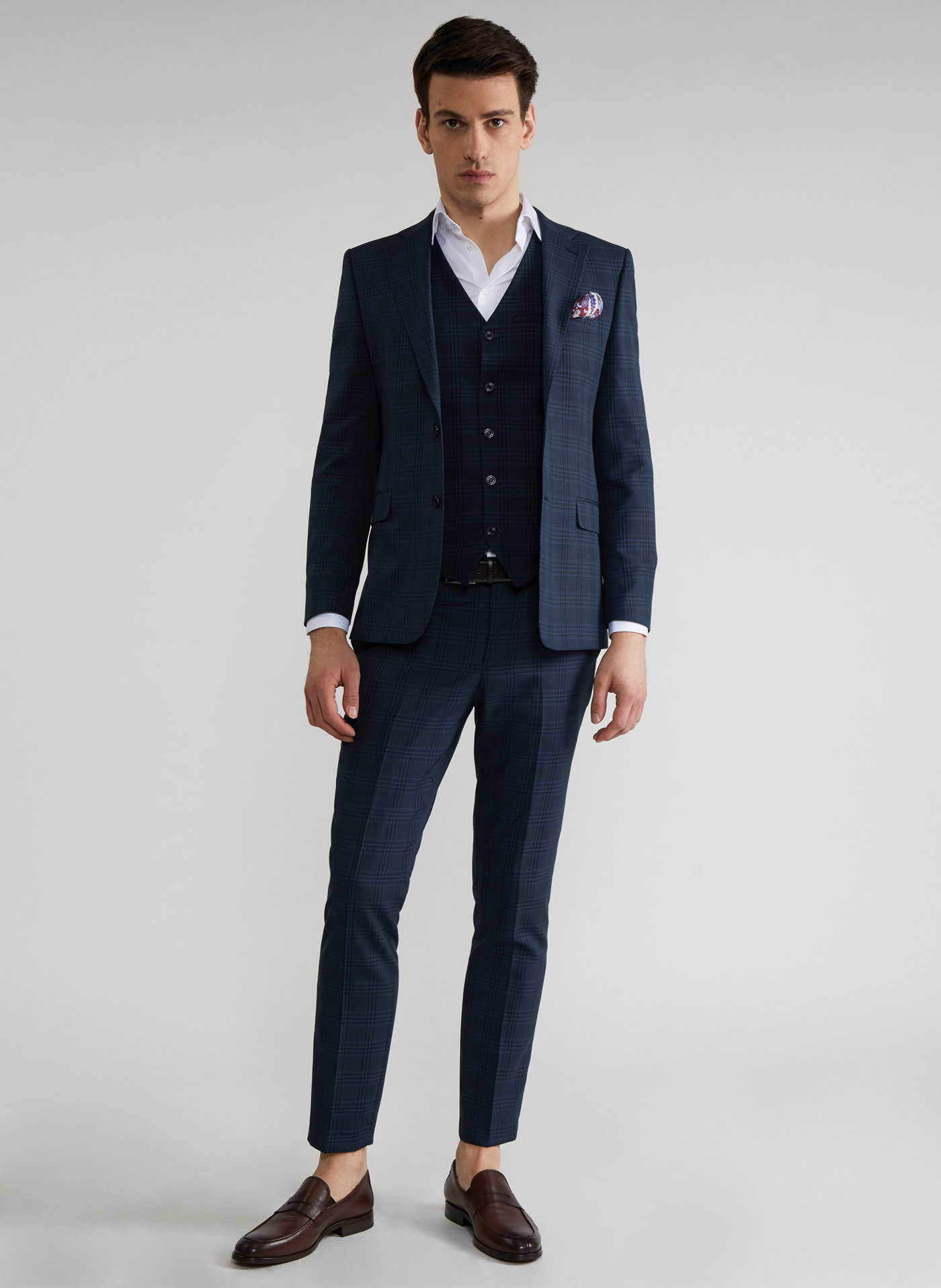 Granatowe spodnie garniturowe w subtelną kratę P22SF-6G-024-G-S - Pako Lorente