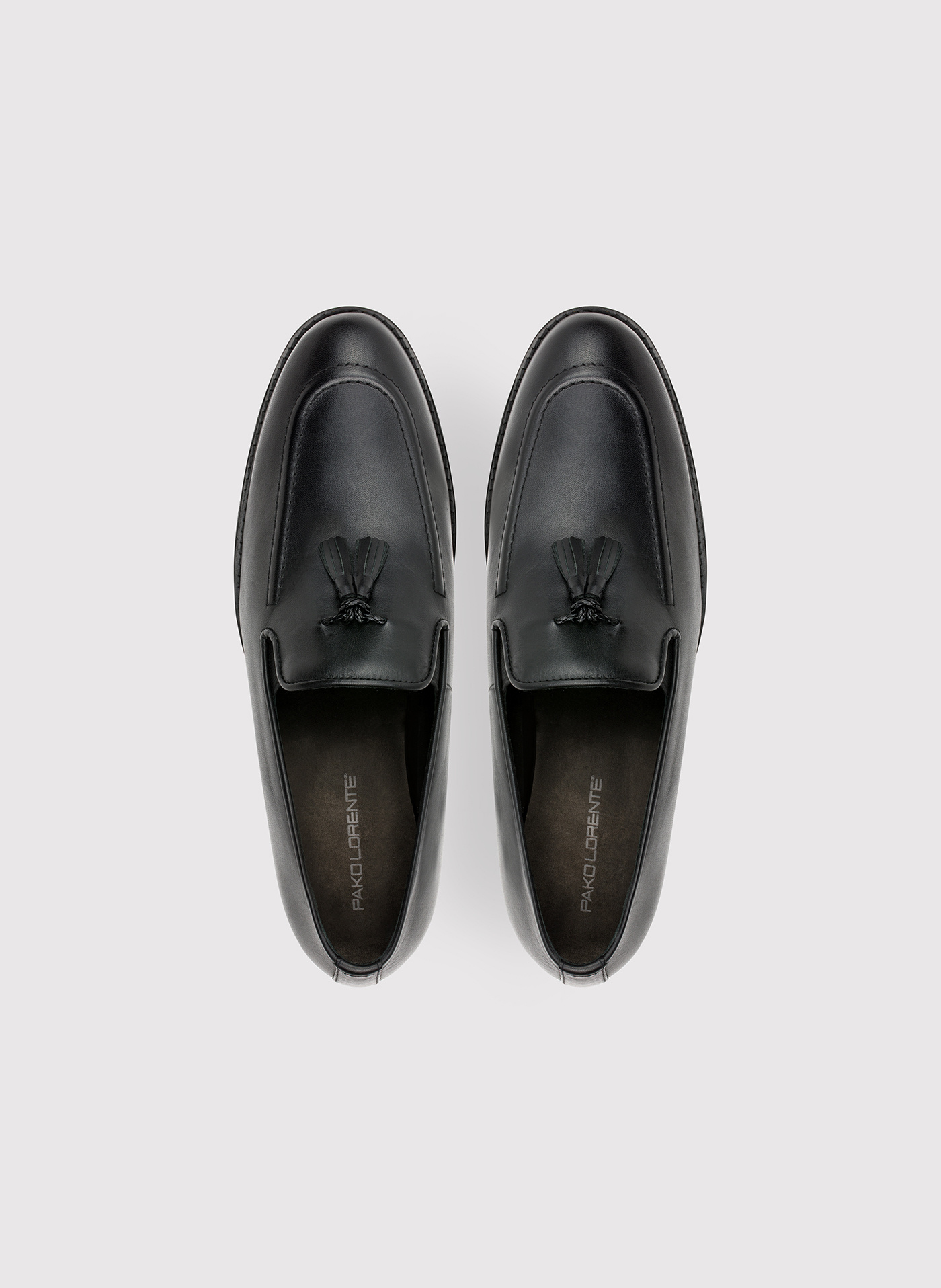PAKO LORENTE - Czarne loafersy męskie z frędzlami - Pako Lorente