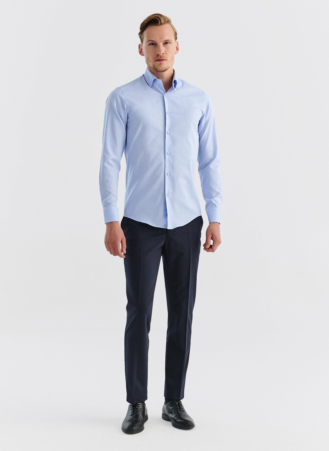 Gładka elegancka koszula męska w kolorze błękitnym - Pako Lorente