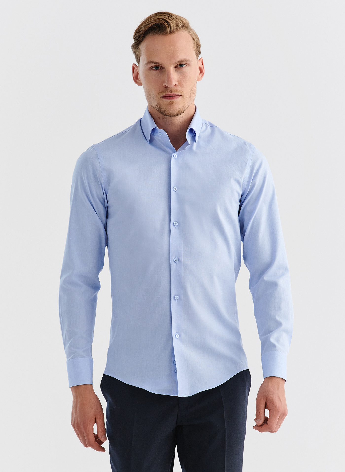 Gładka elegancka koszula męska w kolorze błękitnym - Pako Lorente