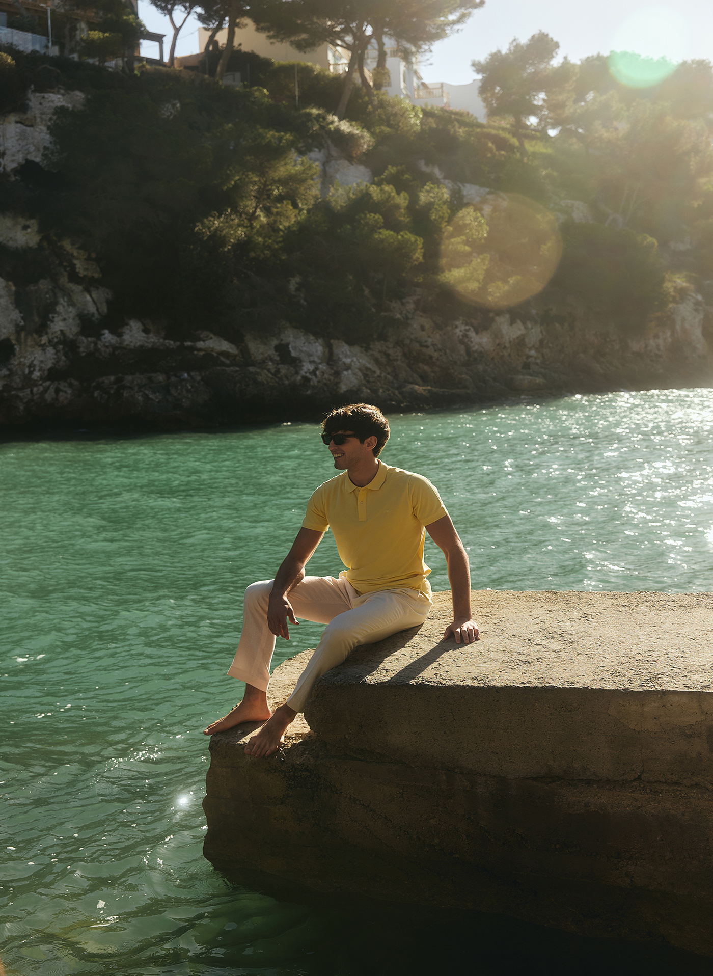 Gładki t-shirt polo w żółtym kolorze - Pako Lorente