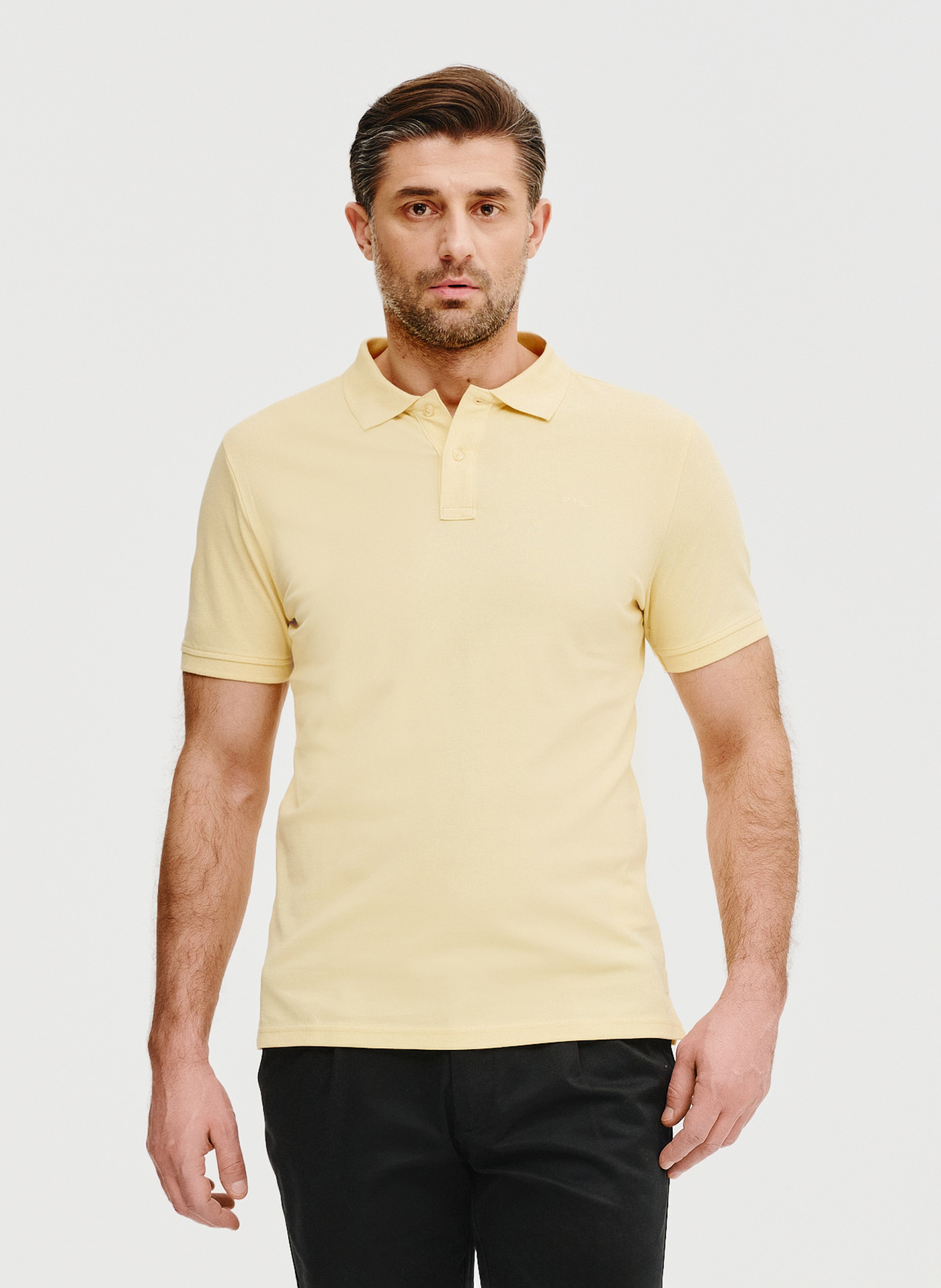 Gładki t-shirt polo w żółtym kolorze - Pako Lorente