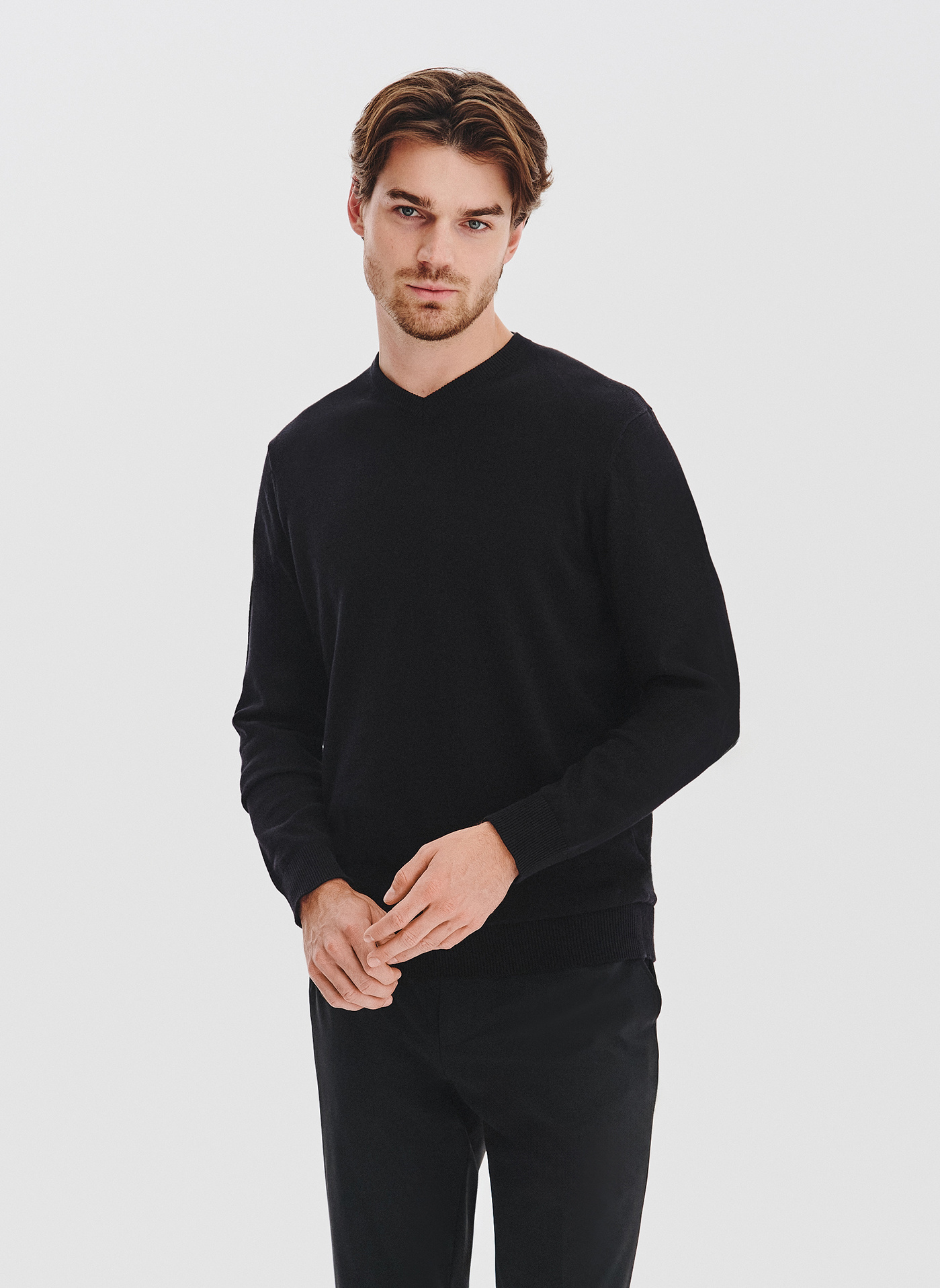 PAKO LORENTE - Czarny sweter męski v-neck - Pako Lorente