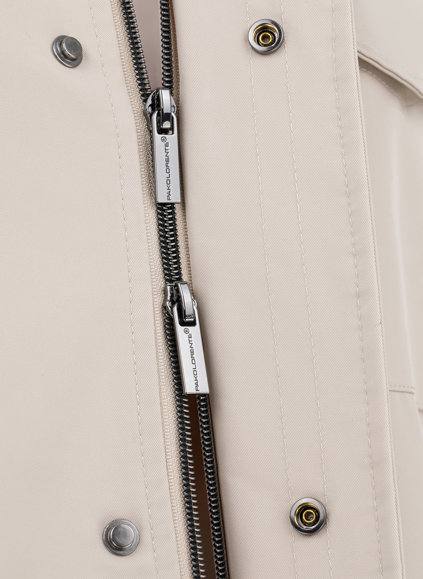 Wiosenna kurtka w kolorze beżowym - Pako Lorente