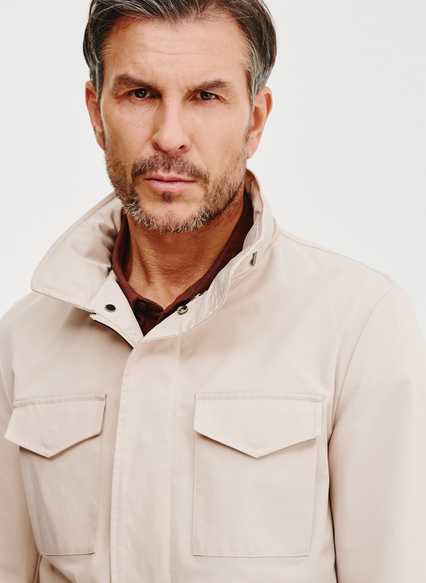 Wiosenna kurtka w kolorze beżowym - Pako Lorente