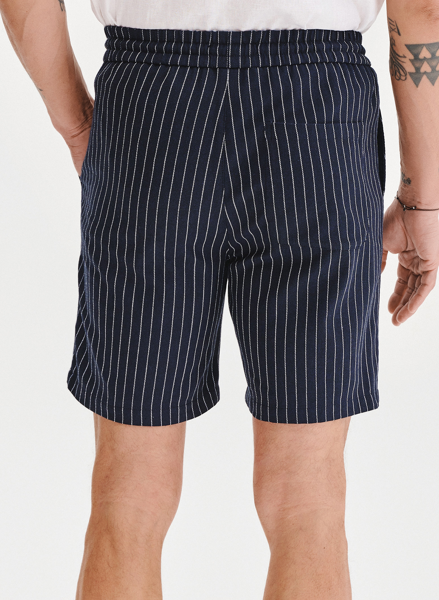 PAKO LORENTE - Granatowe spodenki męskie w prążek z lnem - Pako Lorente