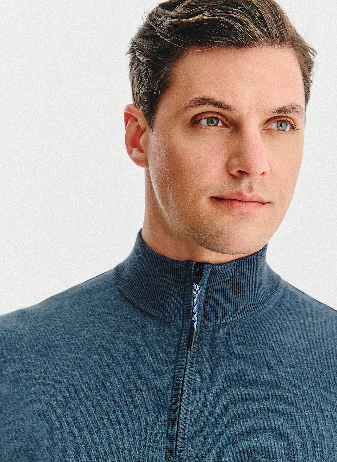 Granatowy sweter z rozpinaną stójką - Pako Lorente