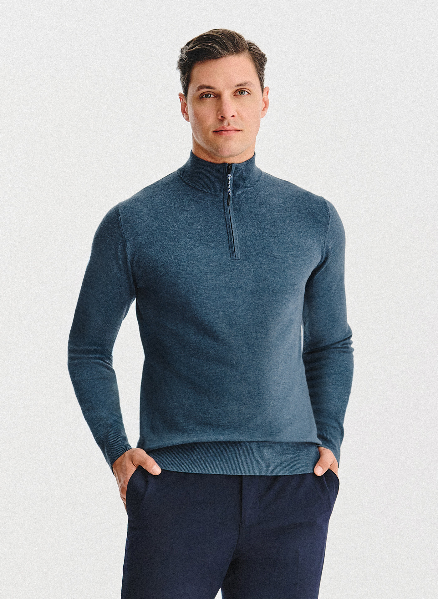 Granatowy sweter z rozpinaną stójką - Pako Lorente