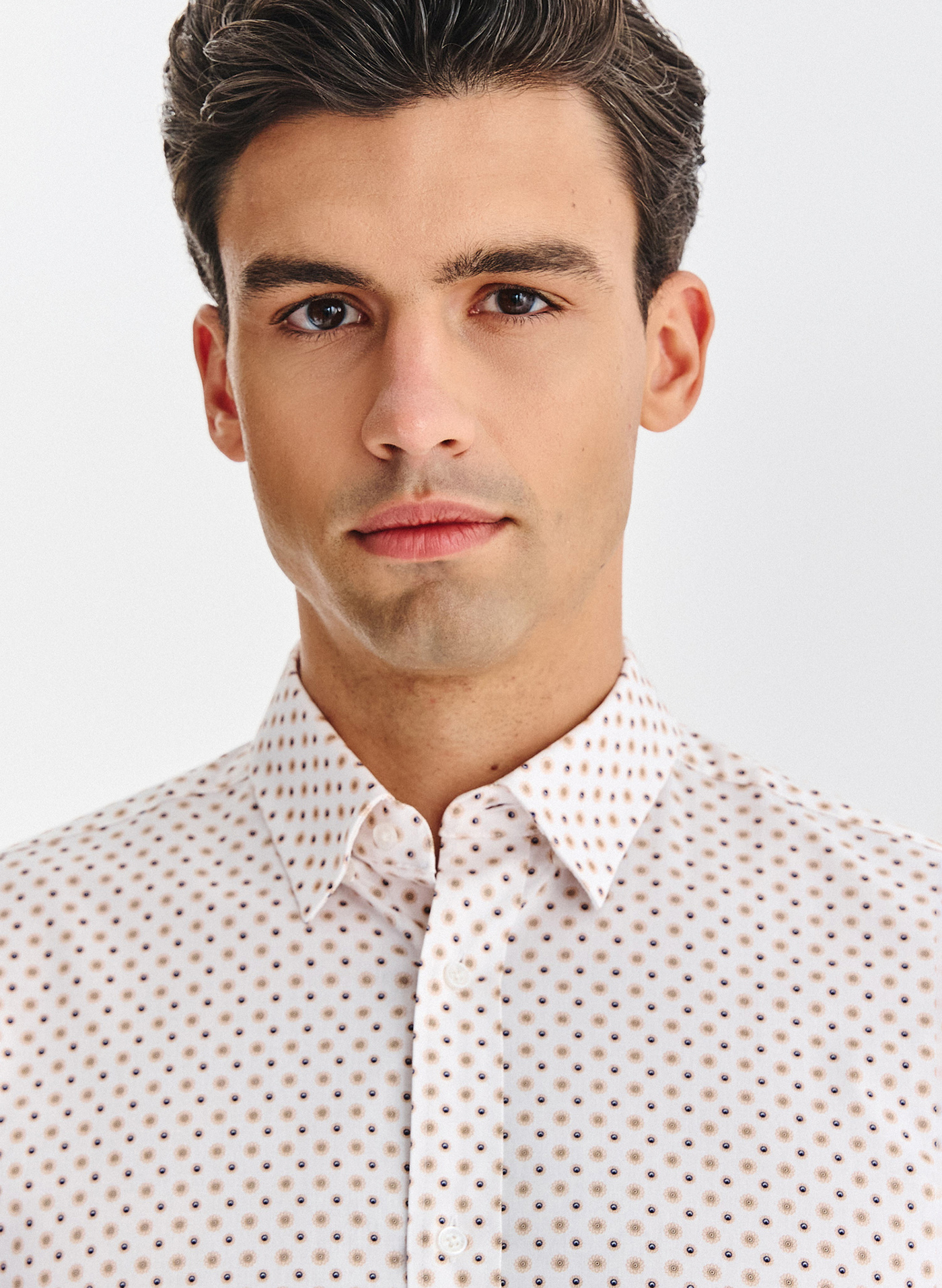 Biała koszula w kwiatowy print - Pako Lorente