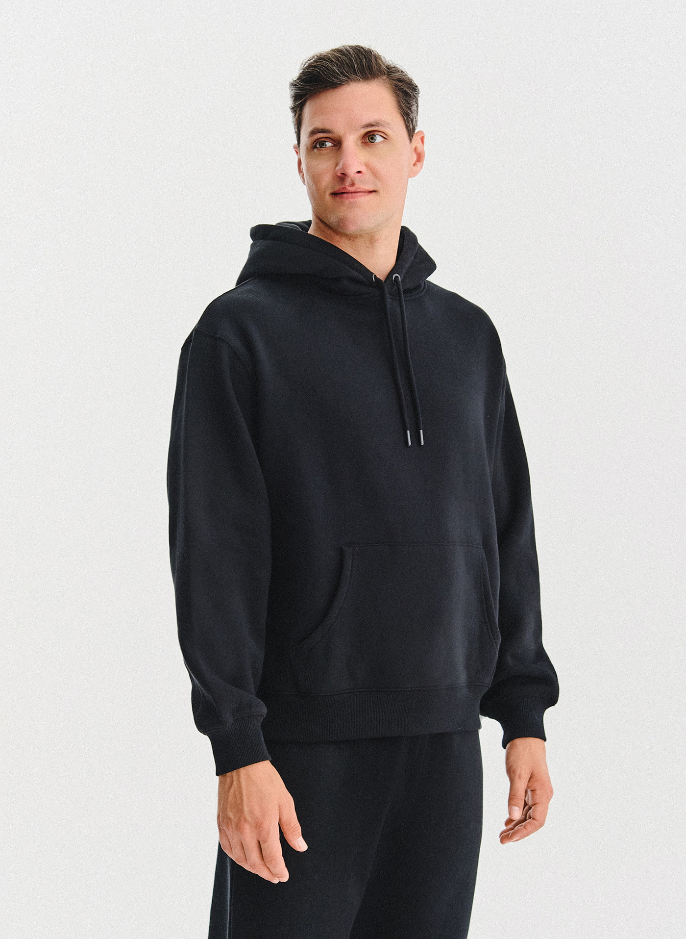 PAKO LORENTE - Czarna bluza dresowa z kapturem - Pako Lorente