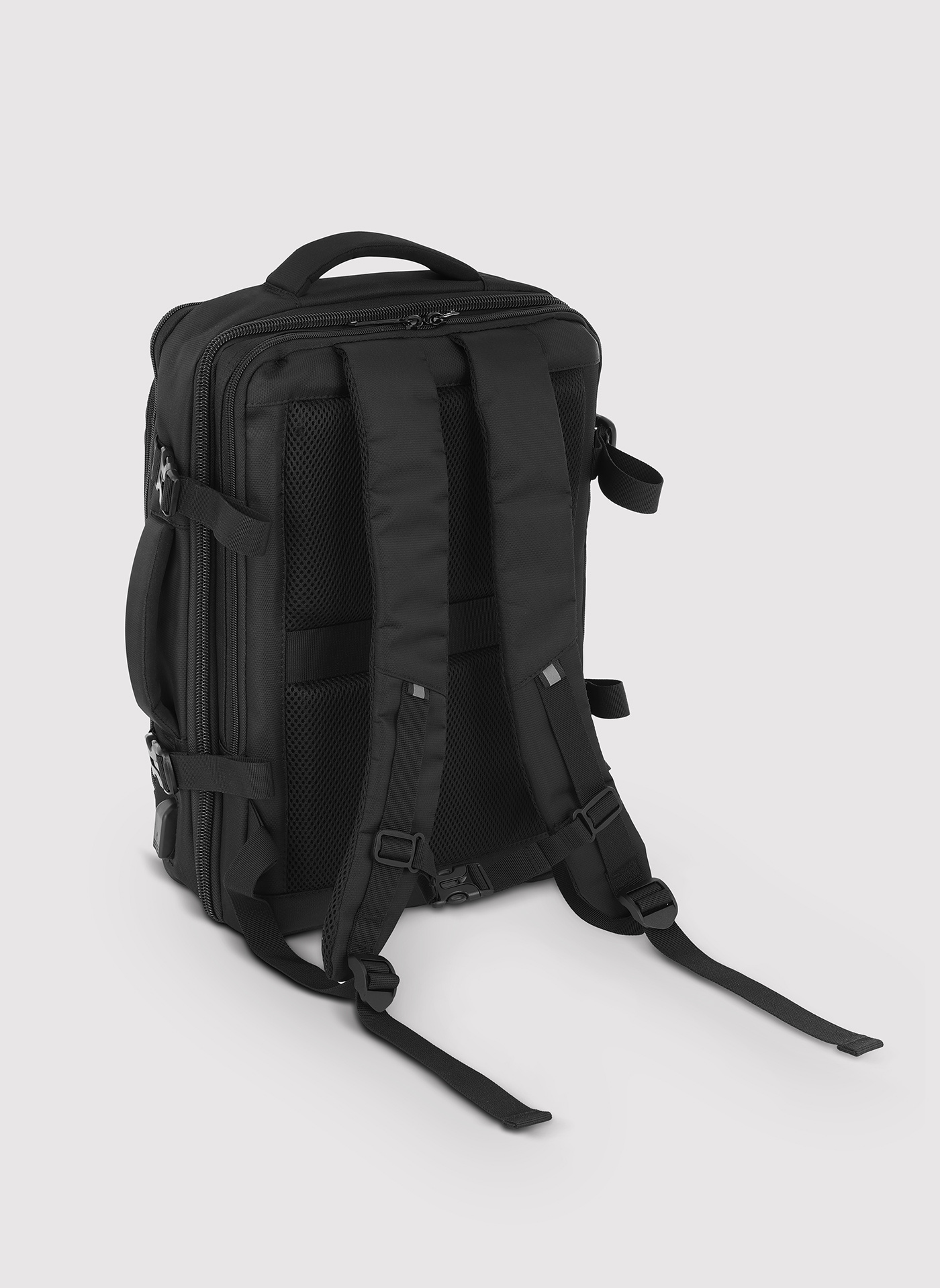 Czarny plecak męski z USB - Pako Lorente