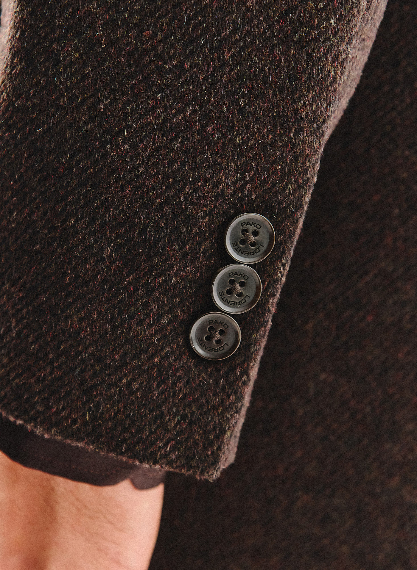 PAKO LORENTE - Brązowy dwurzędowy płaszcz męski - Pako Lorente