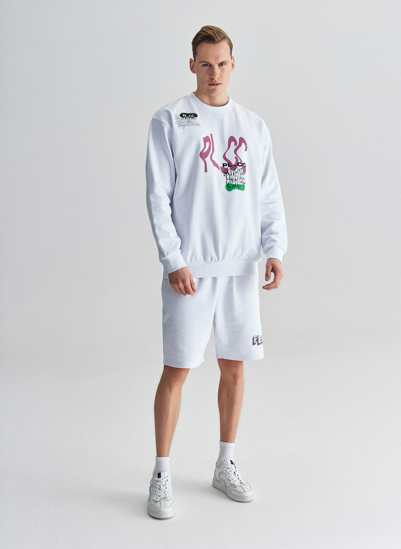 Biała bluza oversize z okrągłym dekoltem C22SF-2B-005-B-0 - Pako Lorente