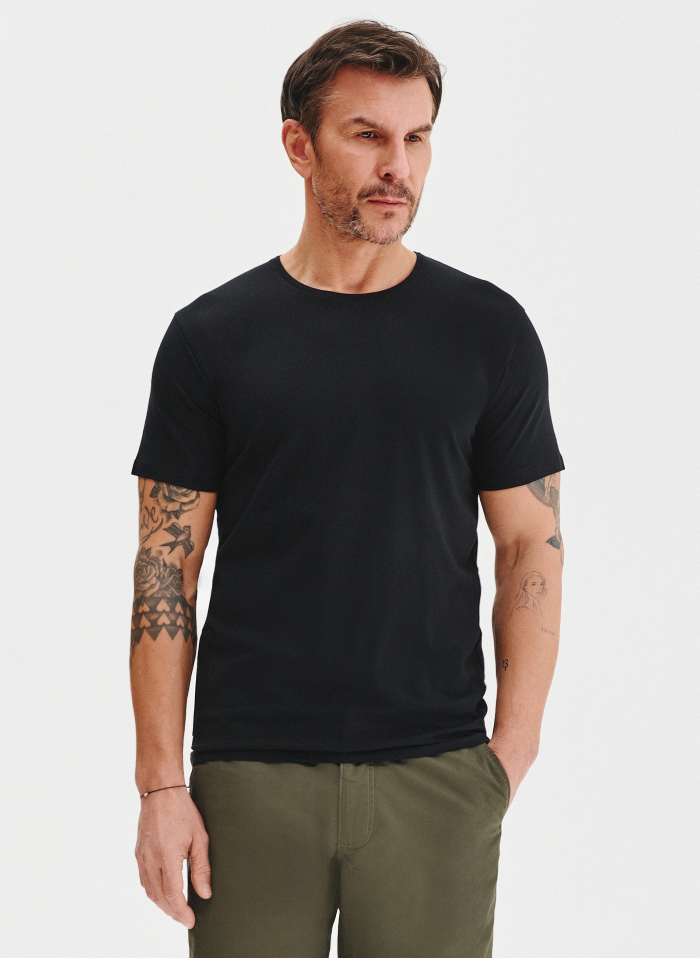 Czarny gładki t-shirt męski - Pako Lorente