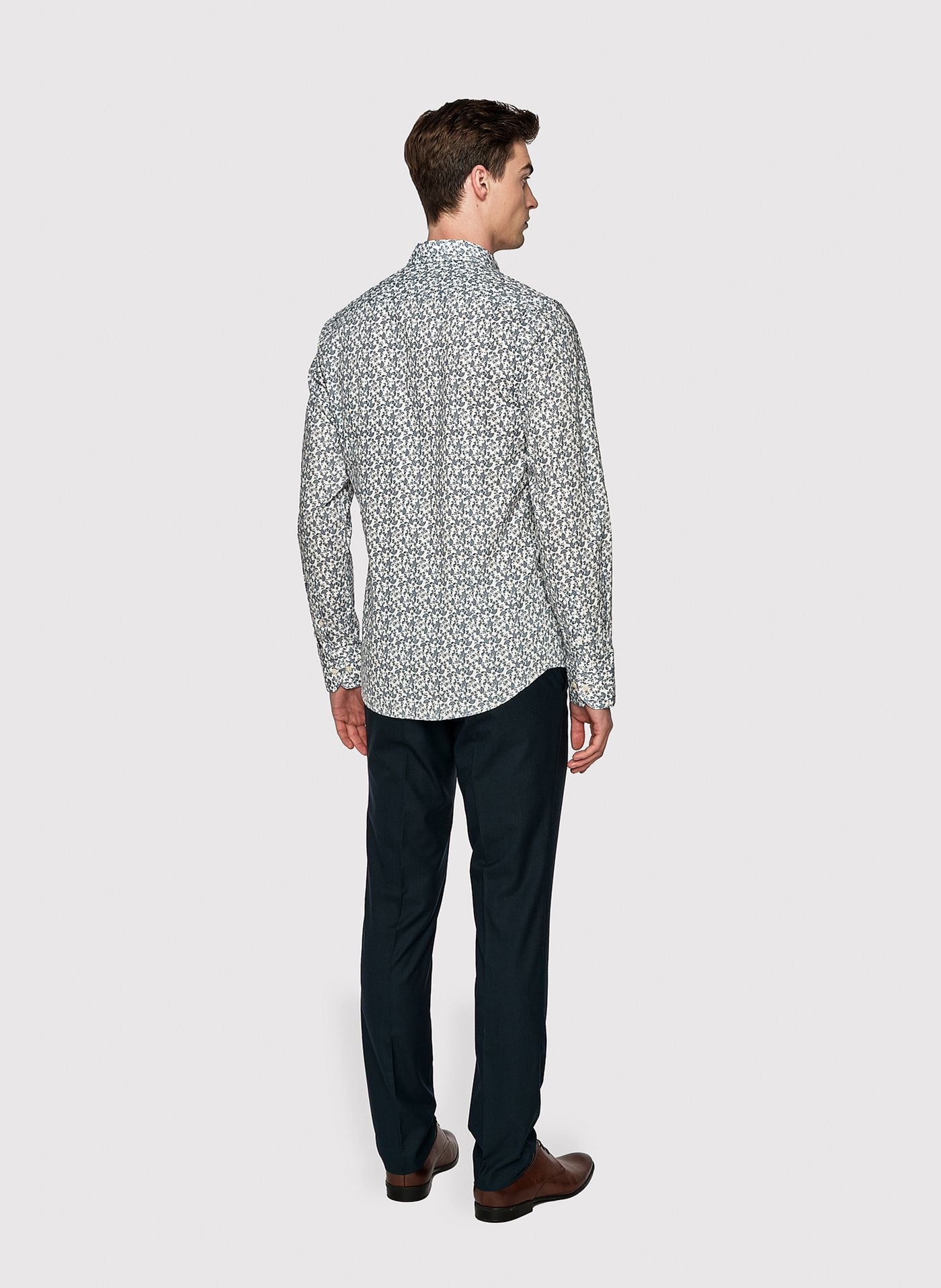 Biała koszula w roślinny niebieski wzór - Pako Lorente