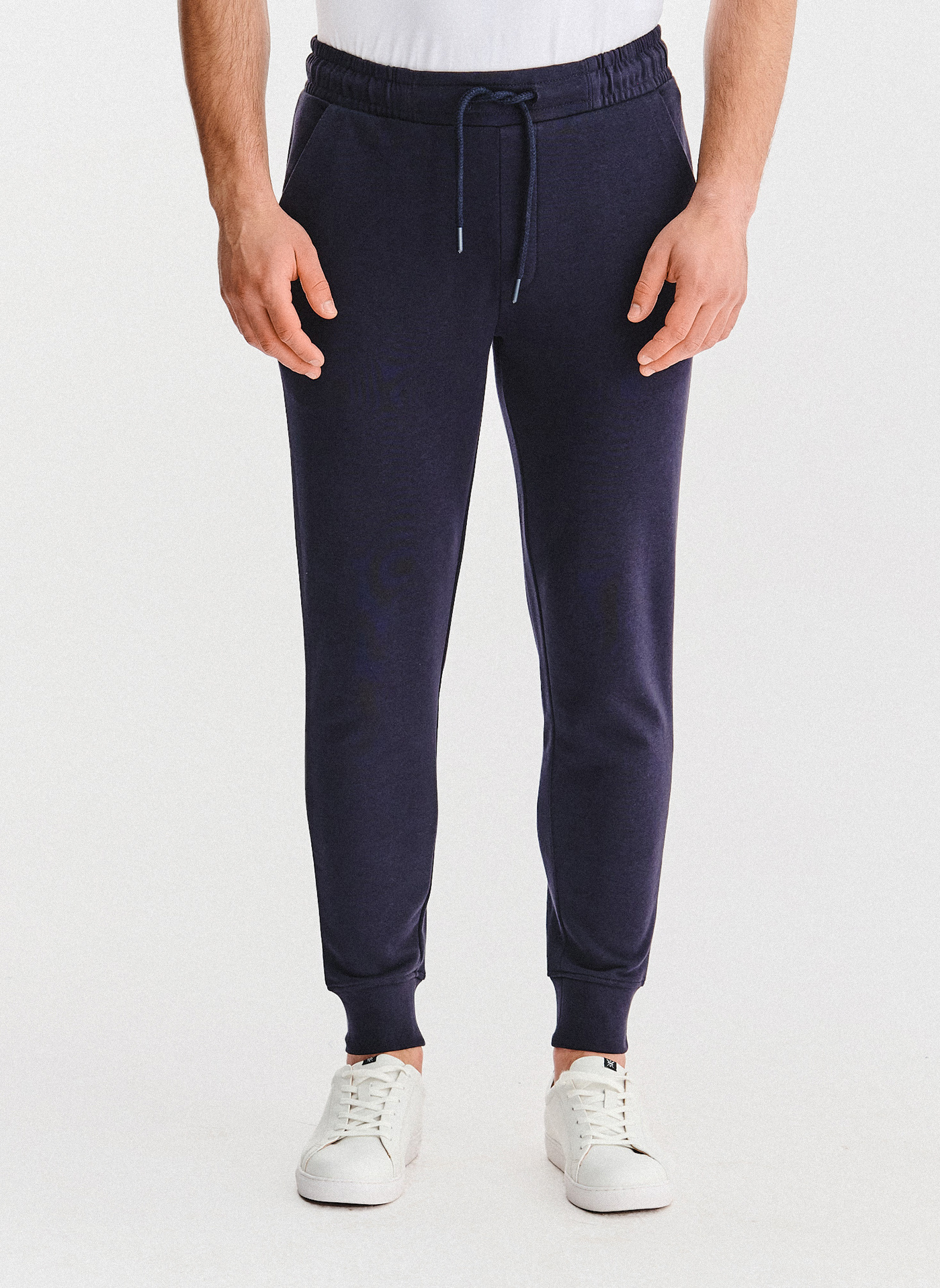 Granatowe spodnie dresowe - Pako Lorente