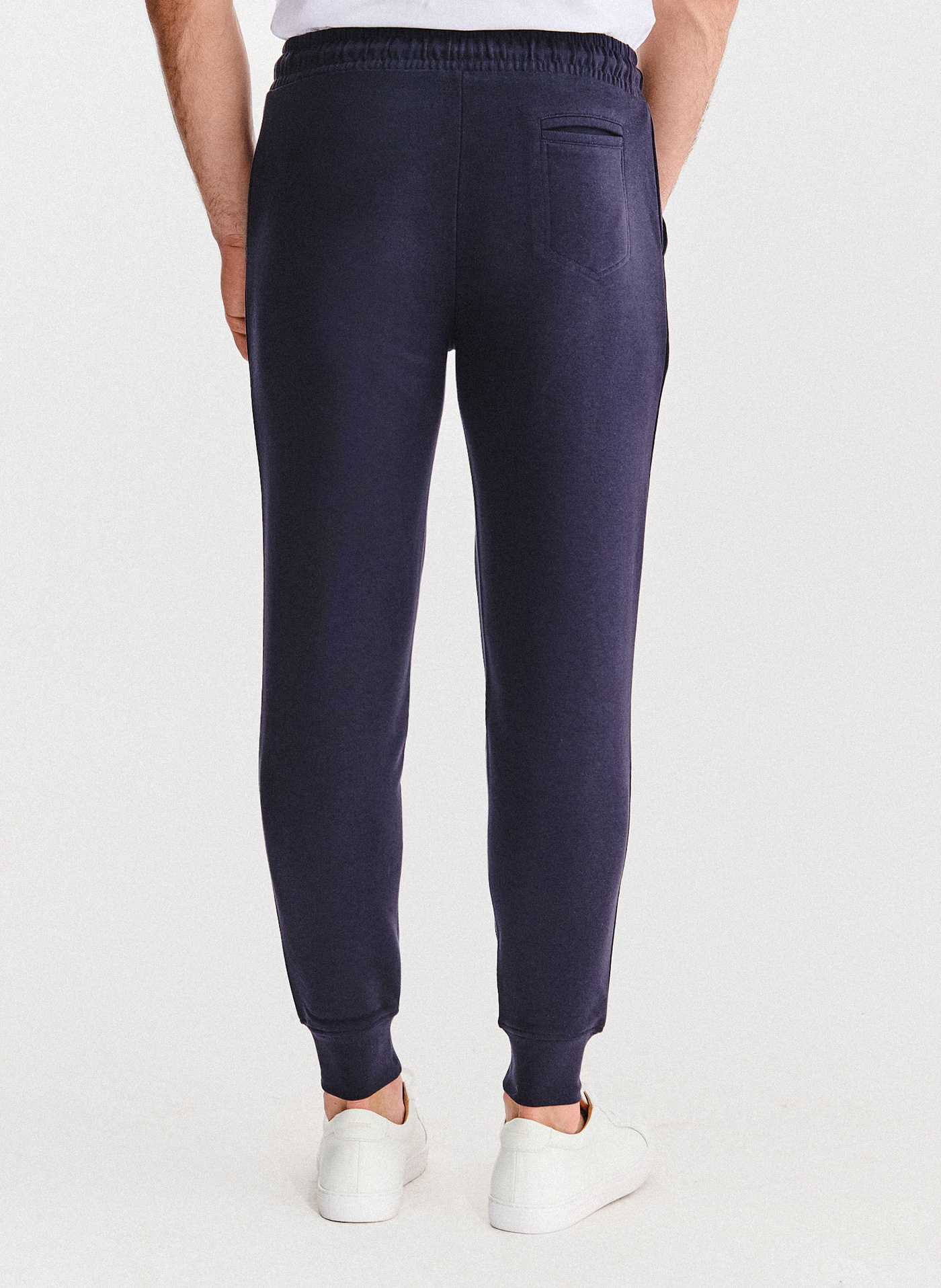 Granatowe spodnie dresowe - Pako Lorente