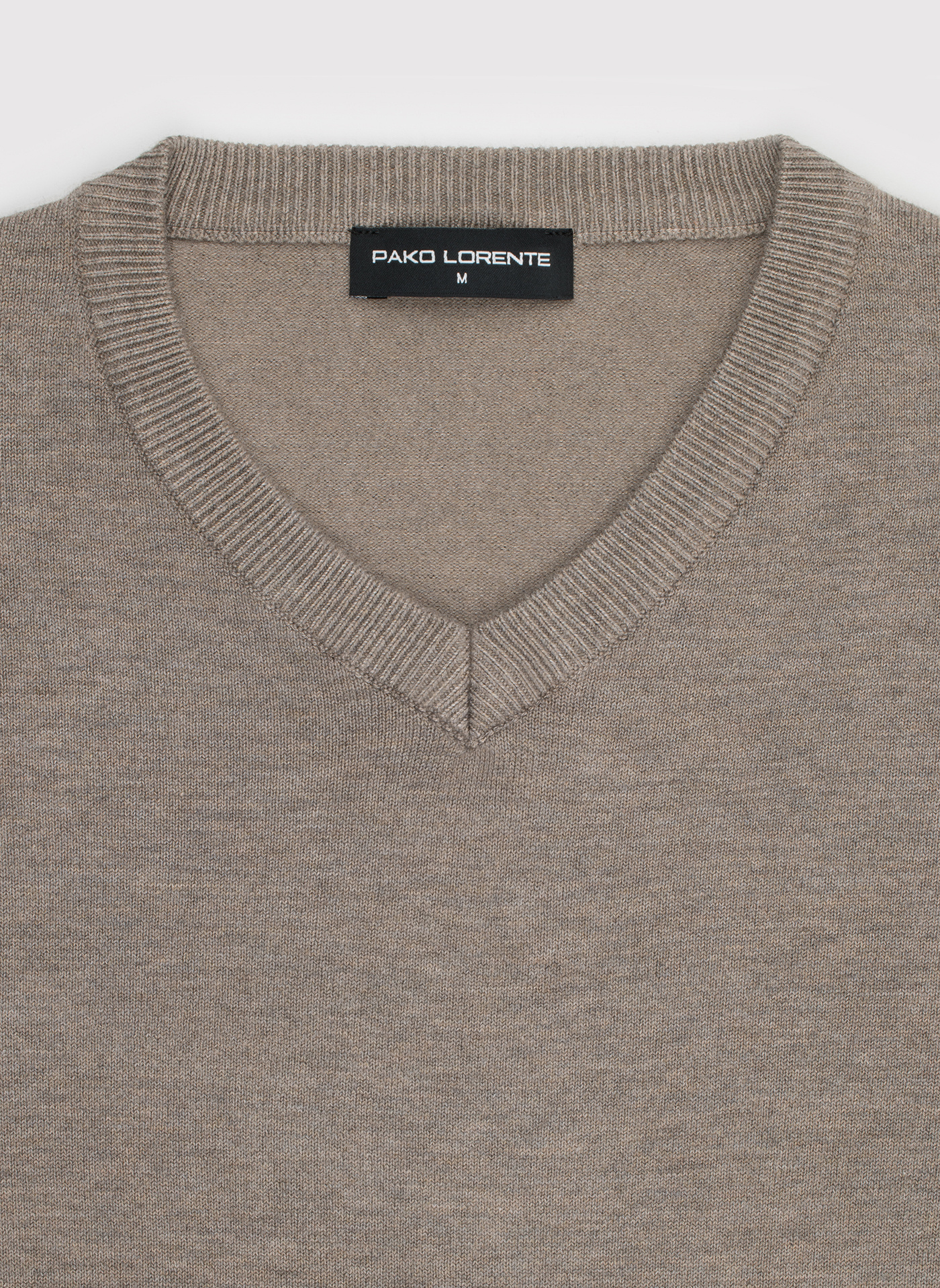 PAKO LORENTE - Jasnobrązowy sweter męski v-neck - Pako Lorente