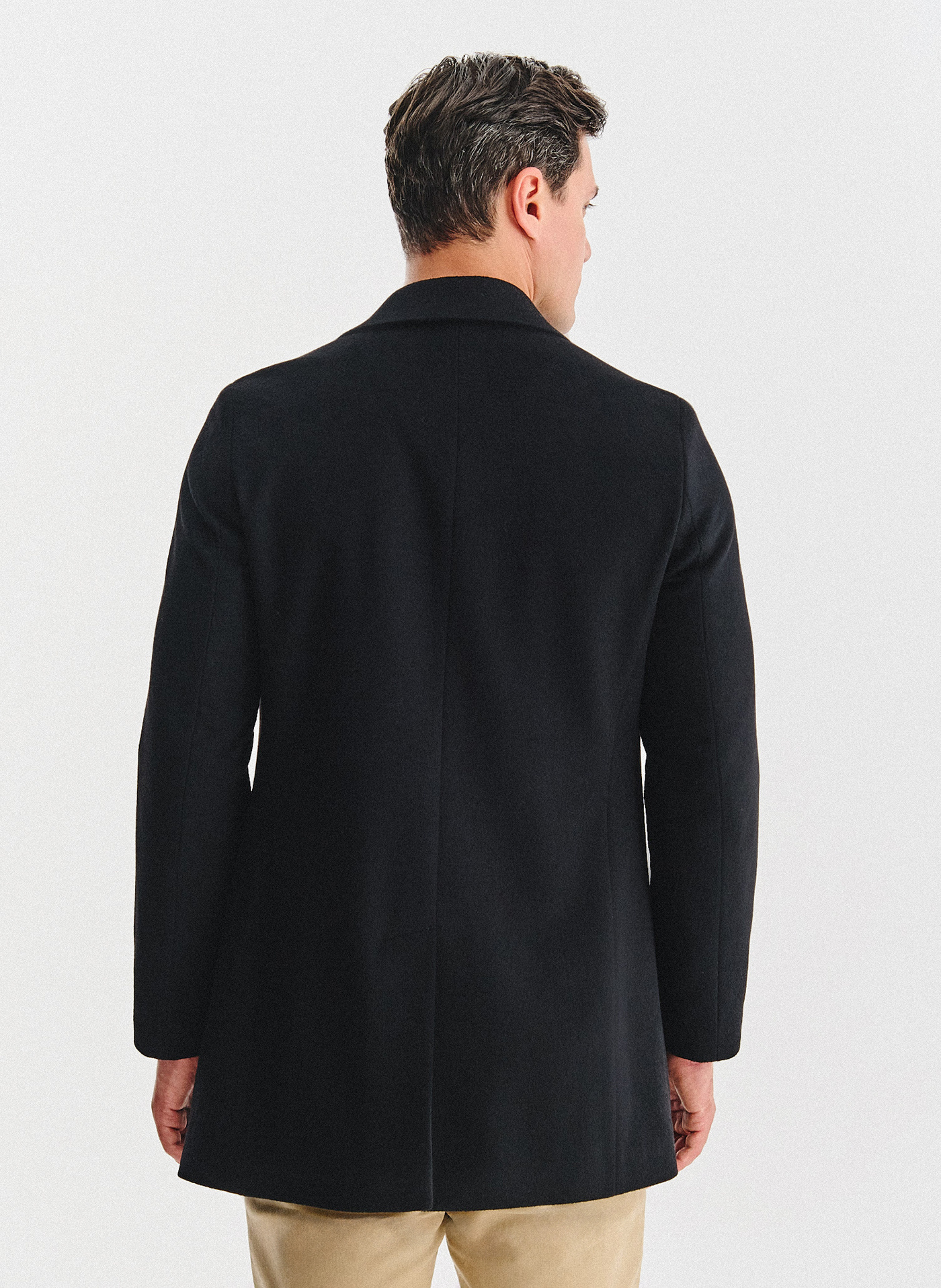 Czarny płaszcz z wełną - Pako Lorente