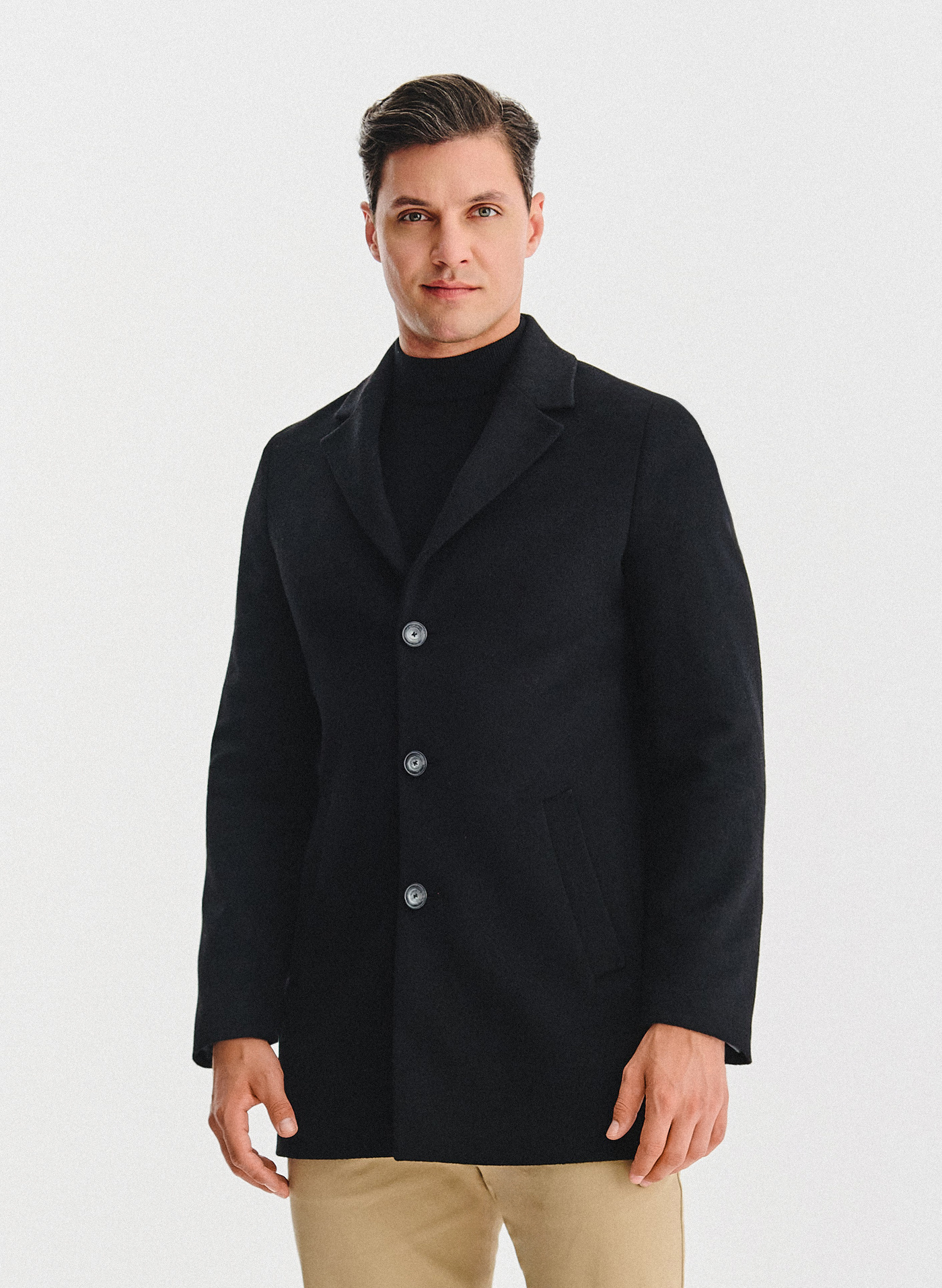 Czarny płaszcz z wełną - Pako Lorente