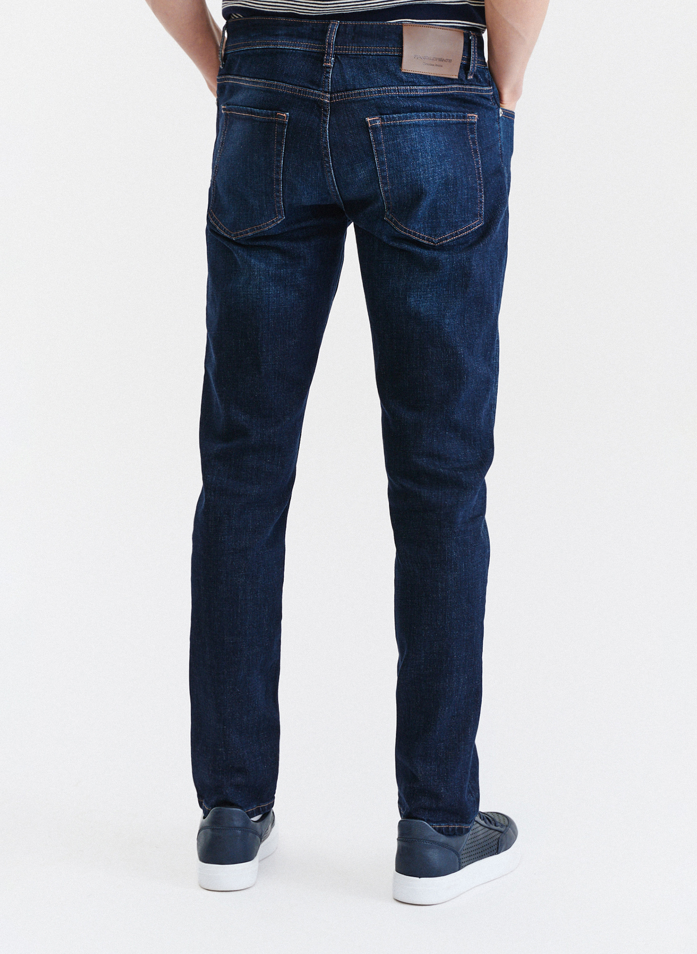Granatowe spodnie męskie jeansowe - Pako Lorente