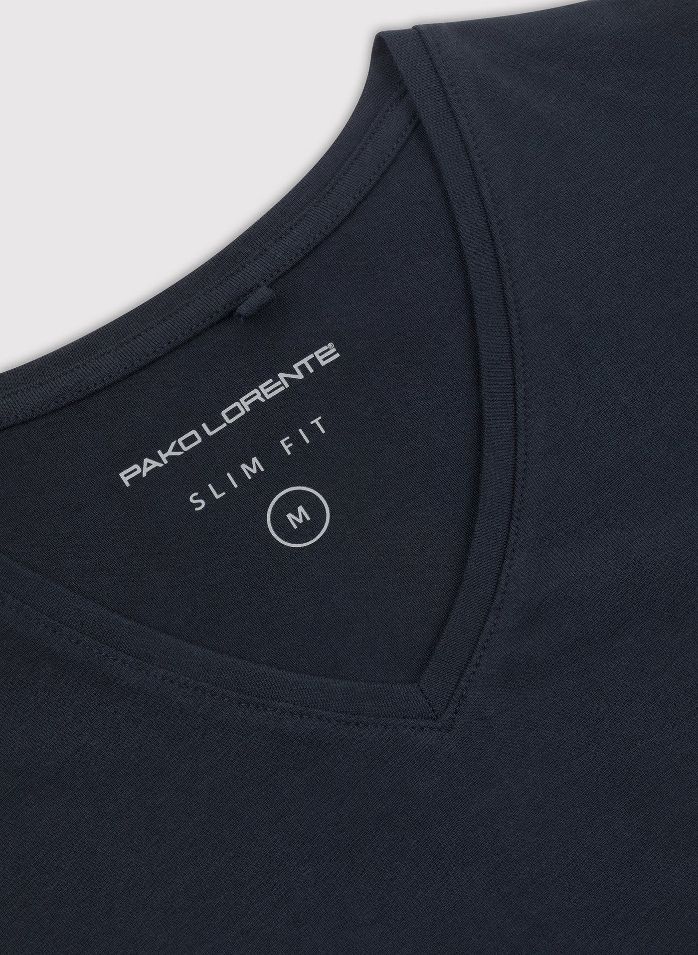 Granatowy gładki t-shirt v-neck - Pako Lorente