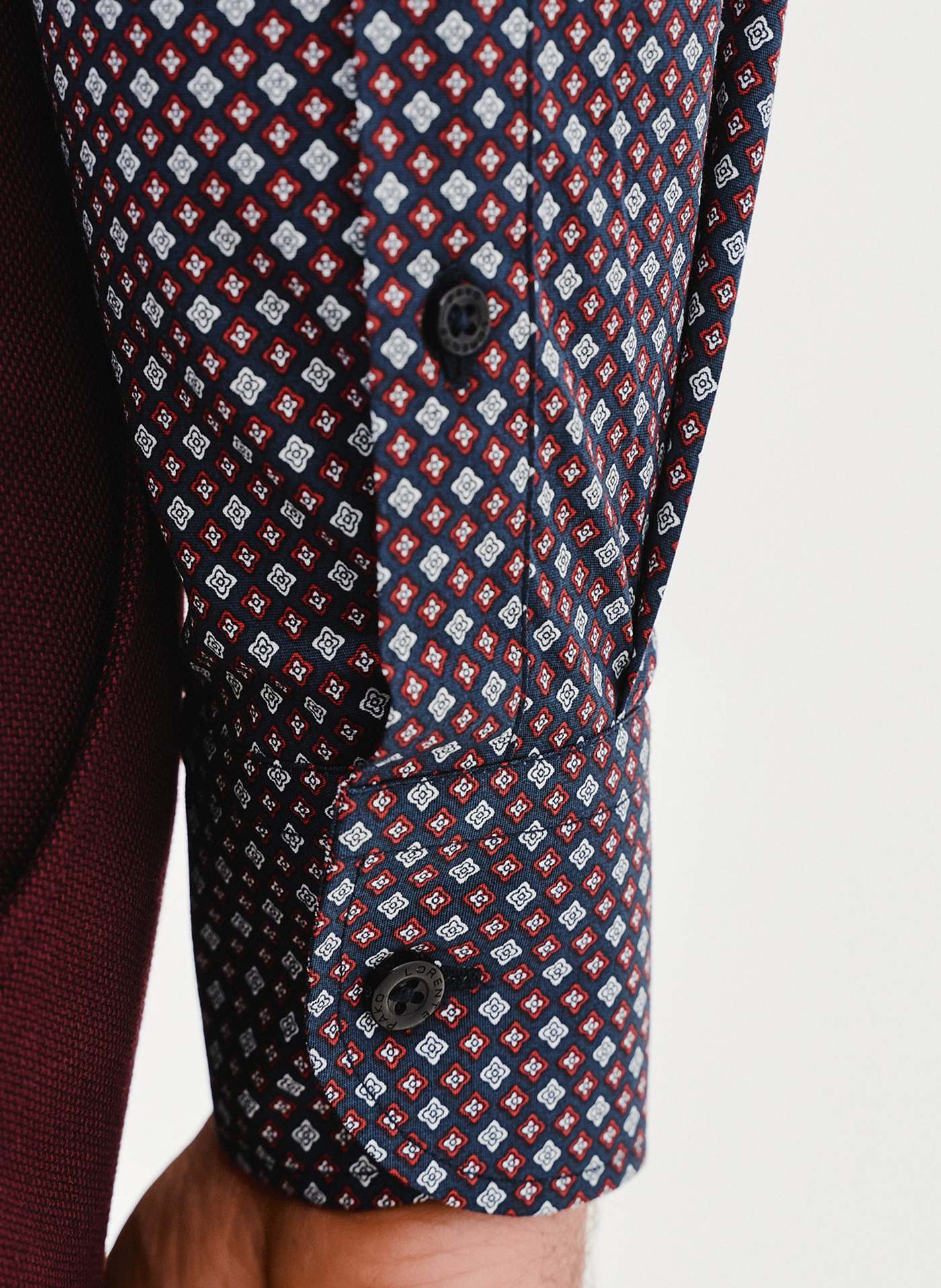 Męska koszula w bordowy mikrowzór - Pako Lorente