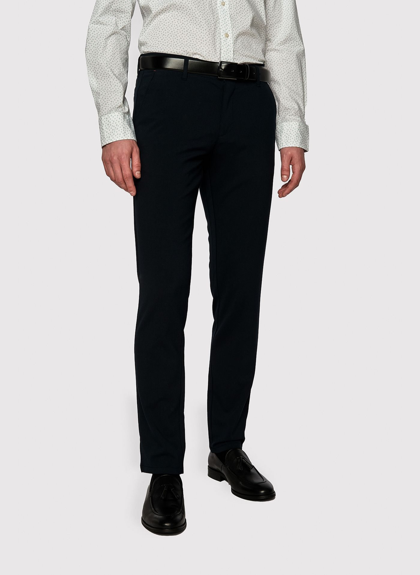 Męskie basicowe spodnie w kolorze granatowym P23SB-WX-005-G-0 - Pako Lorente