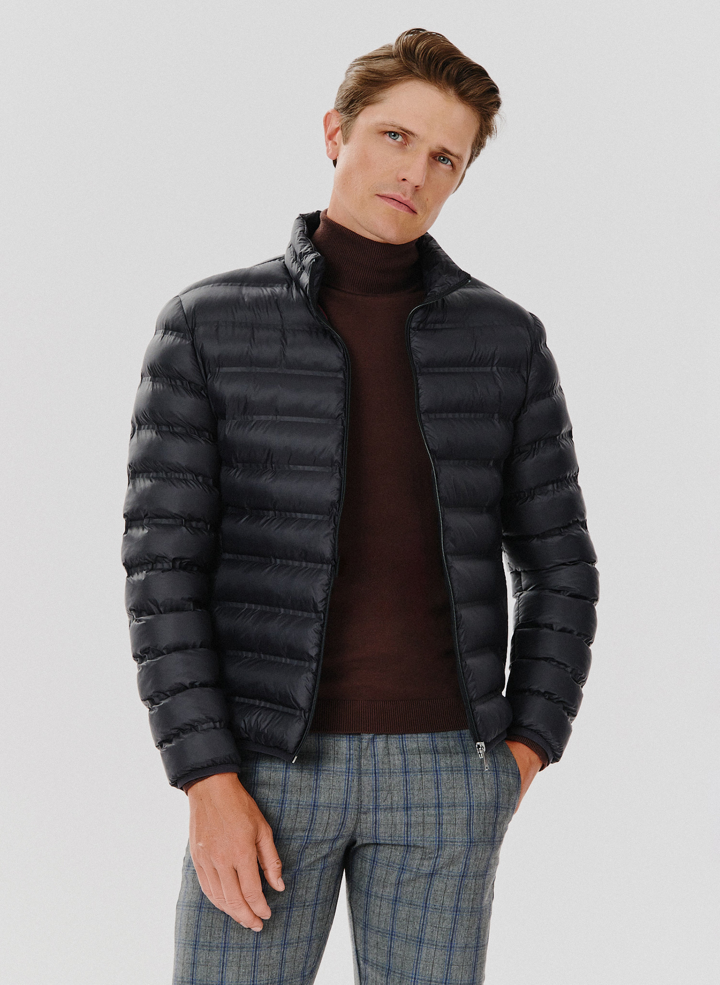 Krótka pikowana kurtka w kolorze czarnym - Pako Lorente