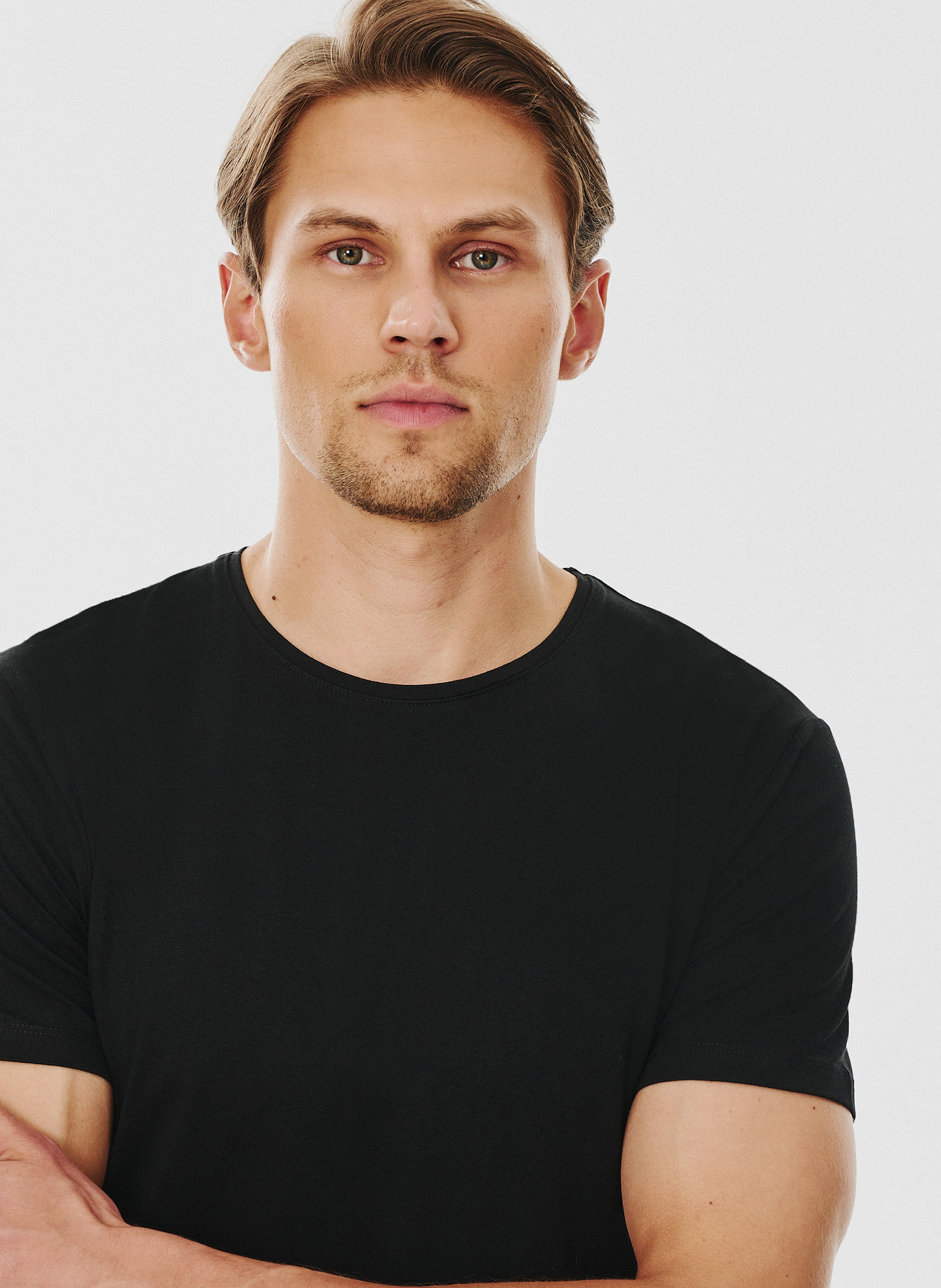 Czarny gładki T-shirt Basic - Pako Lorente