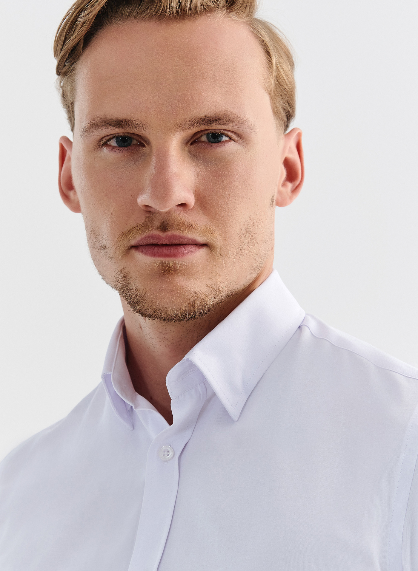 Biała gładka elegancka koszula męska - Pako Lorente