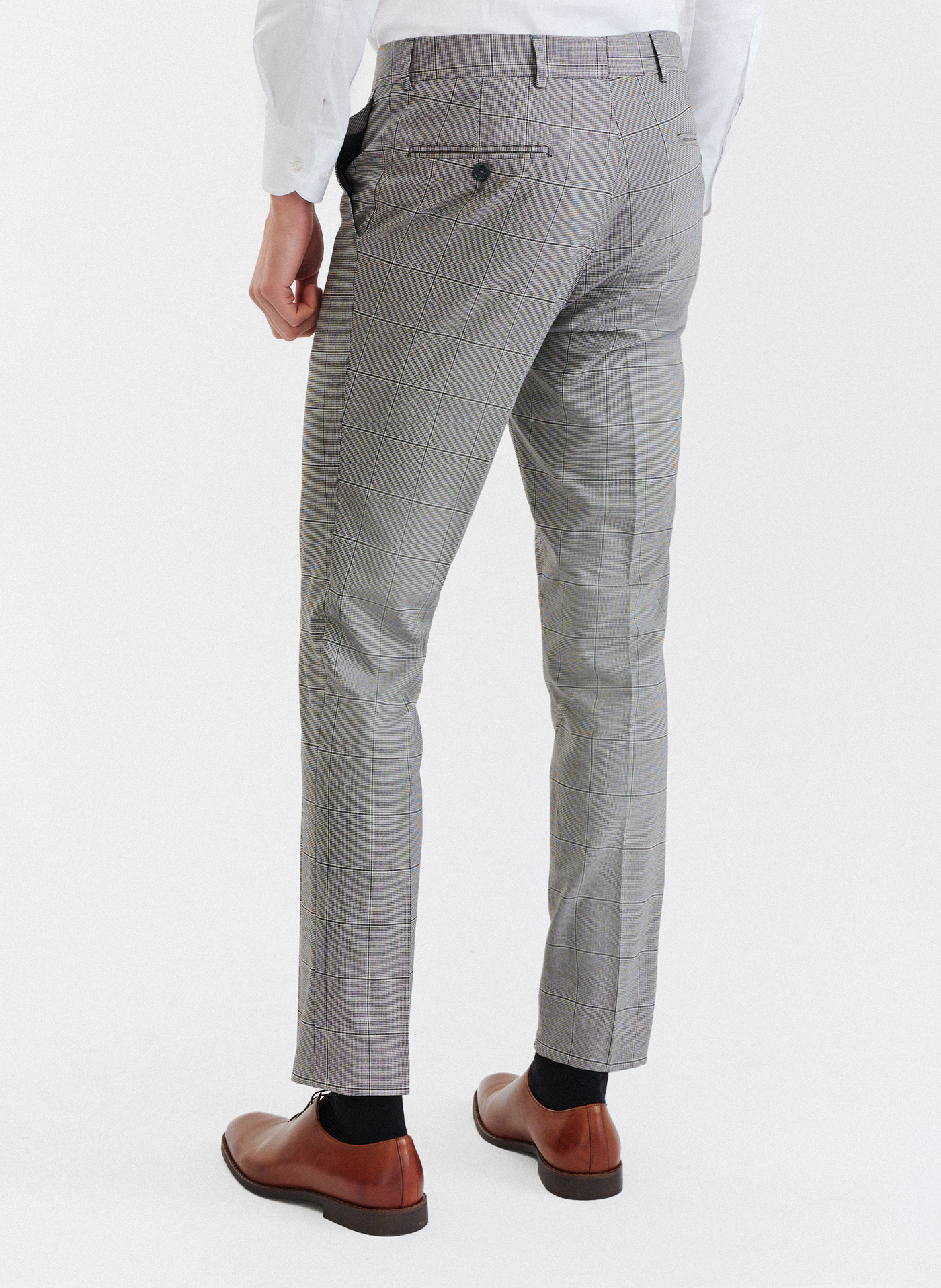 Męskie spodnie garniturowe w kratę w brązowych tonach - Pako Lorente