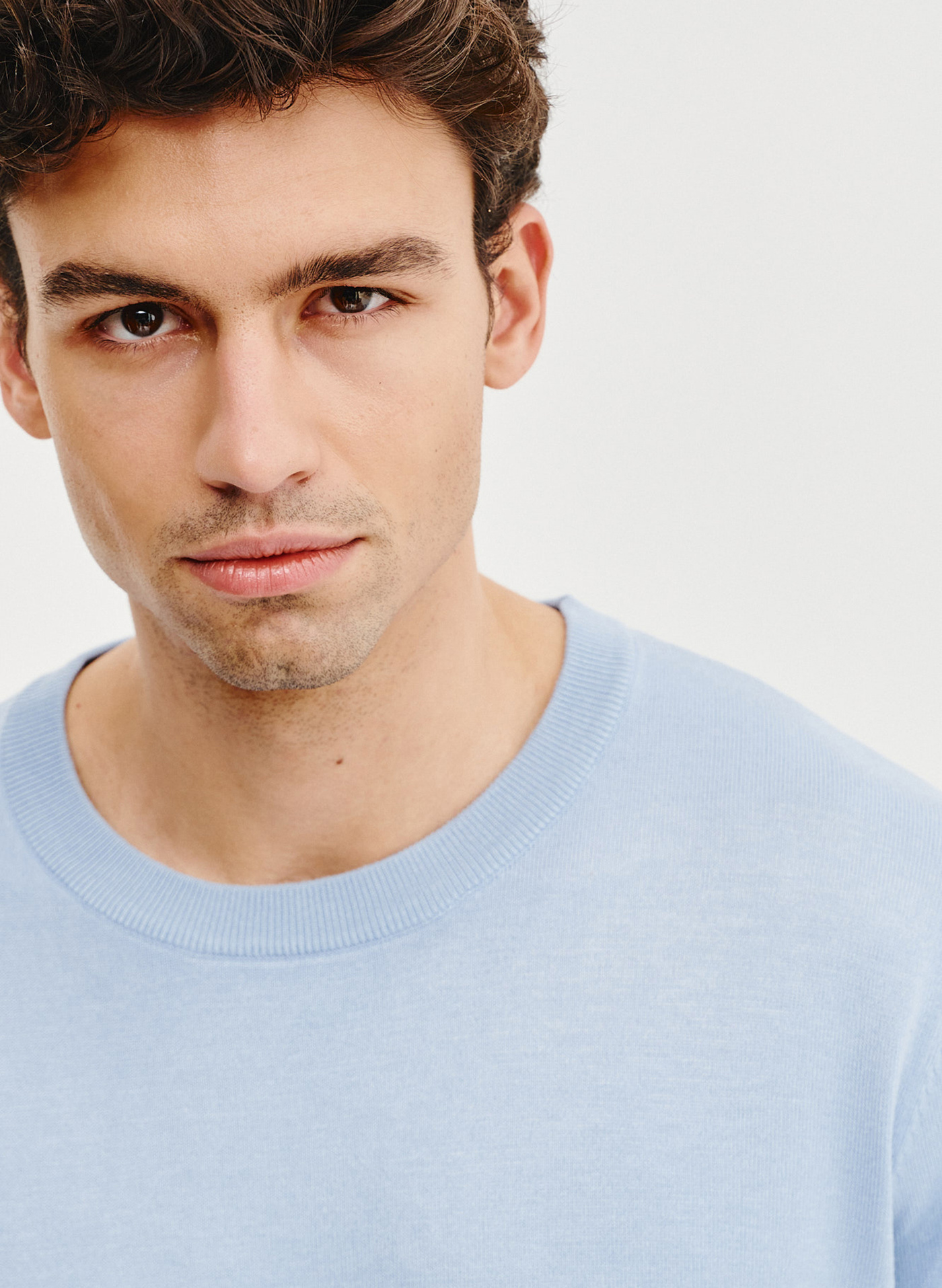 Niebieski sweter męski o-neck - Pako Lorente